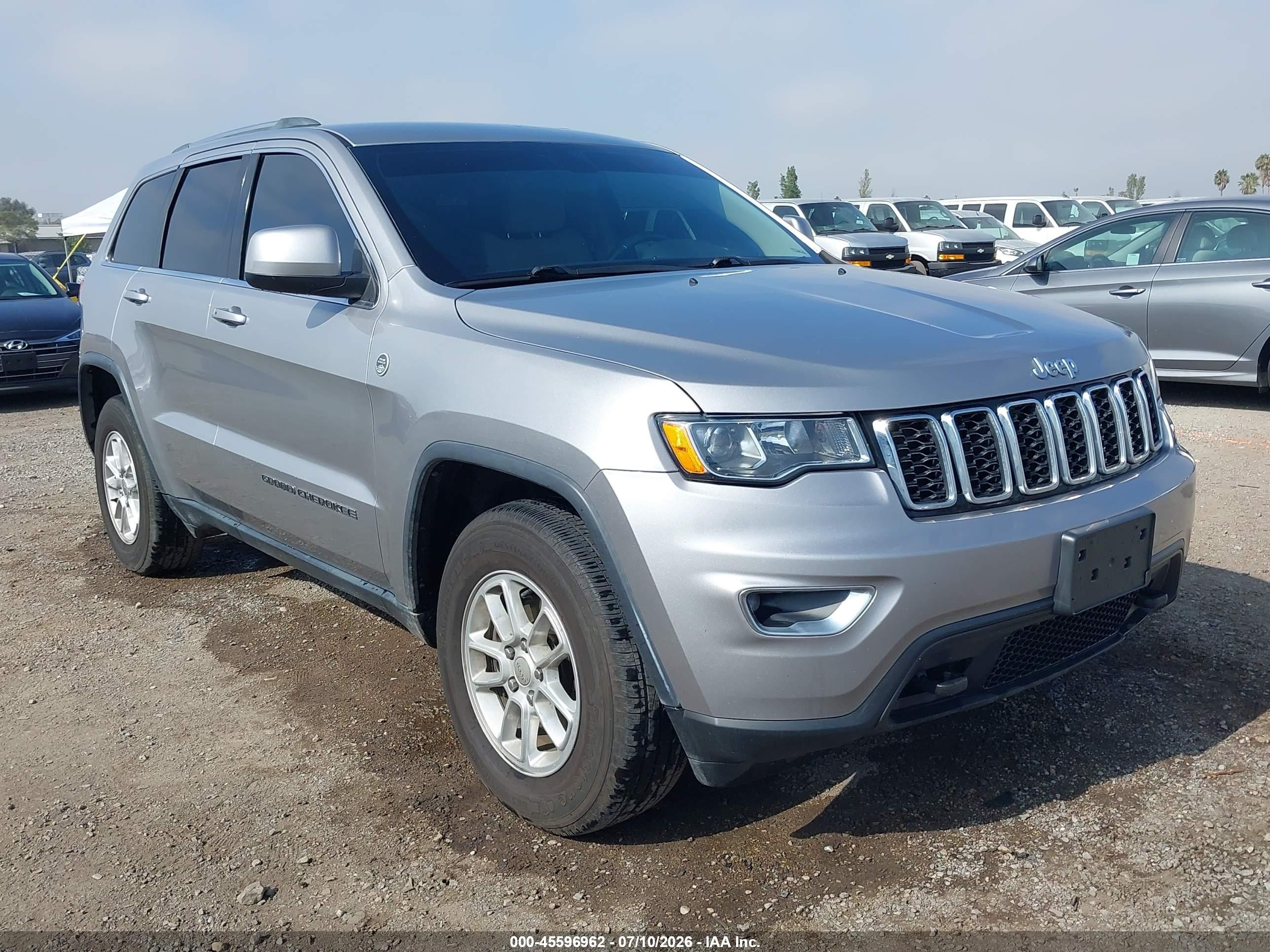 2018 Jeep Grand Cherokee VIN 1C4RJFAG9JC381432 — IAAI salvage auction photo