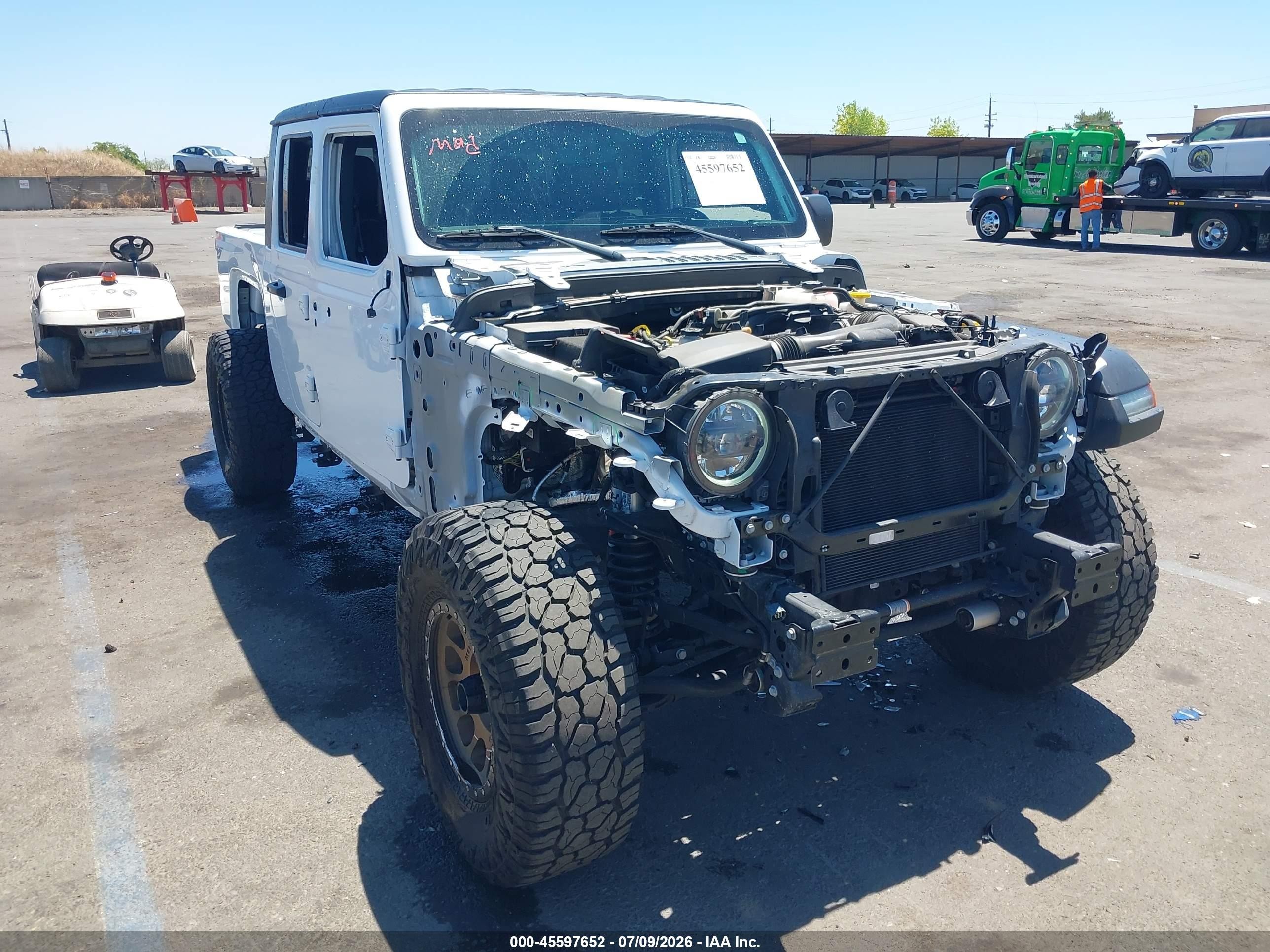 2023 Jeep Gladiator VIN 1C6JJTEG8PL529687 — IAAI salvage auction photo