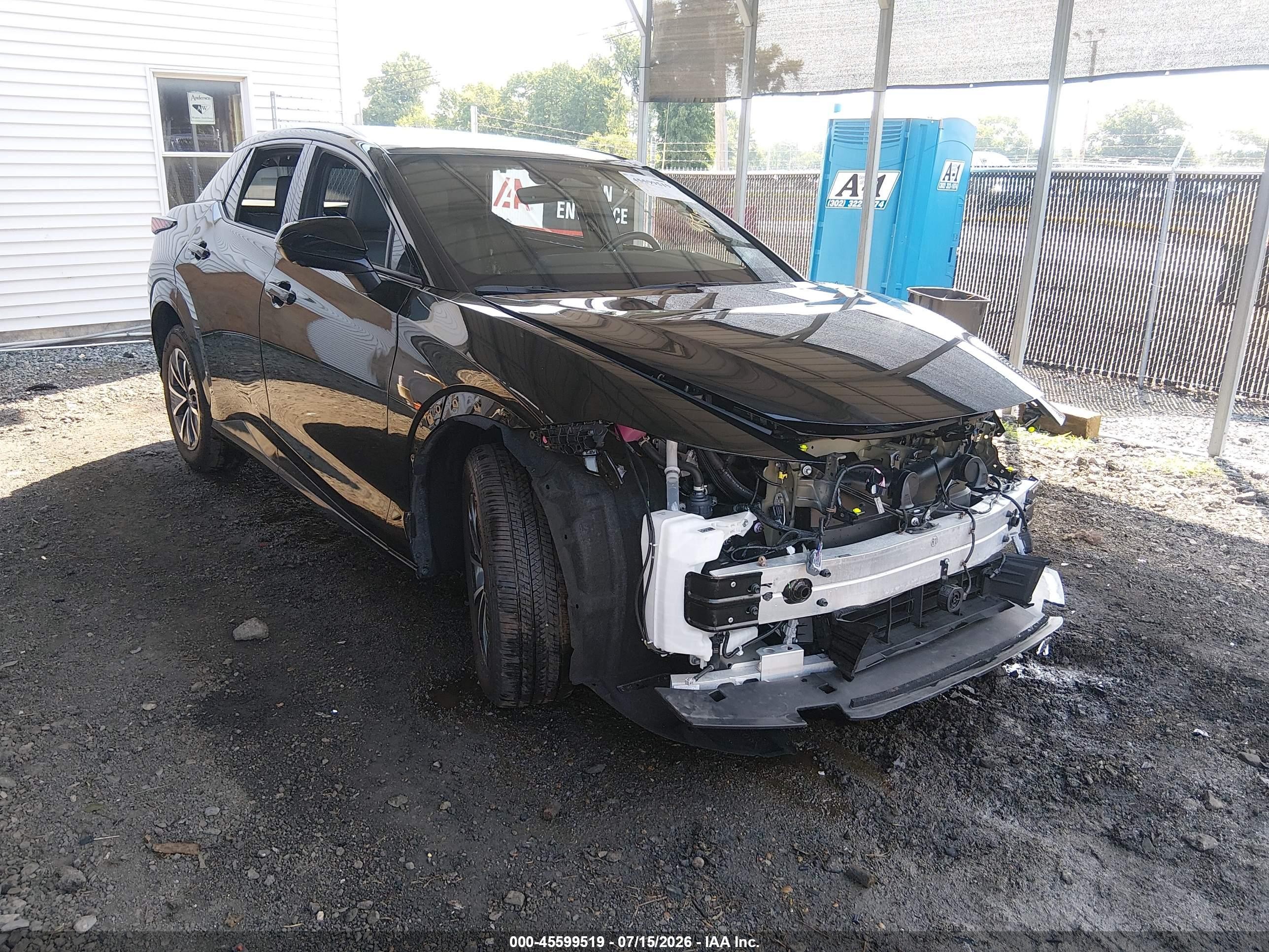 2024 Lexus RZ 300e VIN JTJABABB7RA004585 — IAAI salvage auction photo