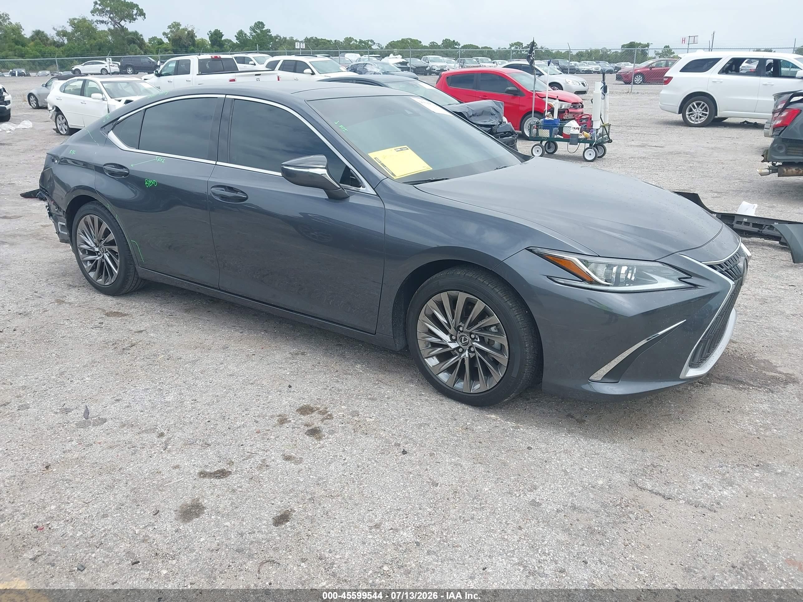 2024 Lexus ES 350 VIN 58AEZ1B14RU167771 — IAAI salvage auction photo