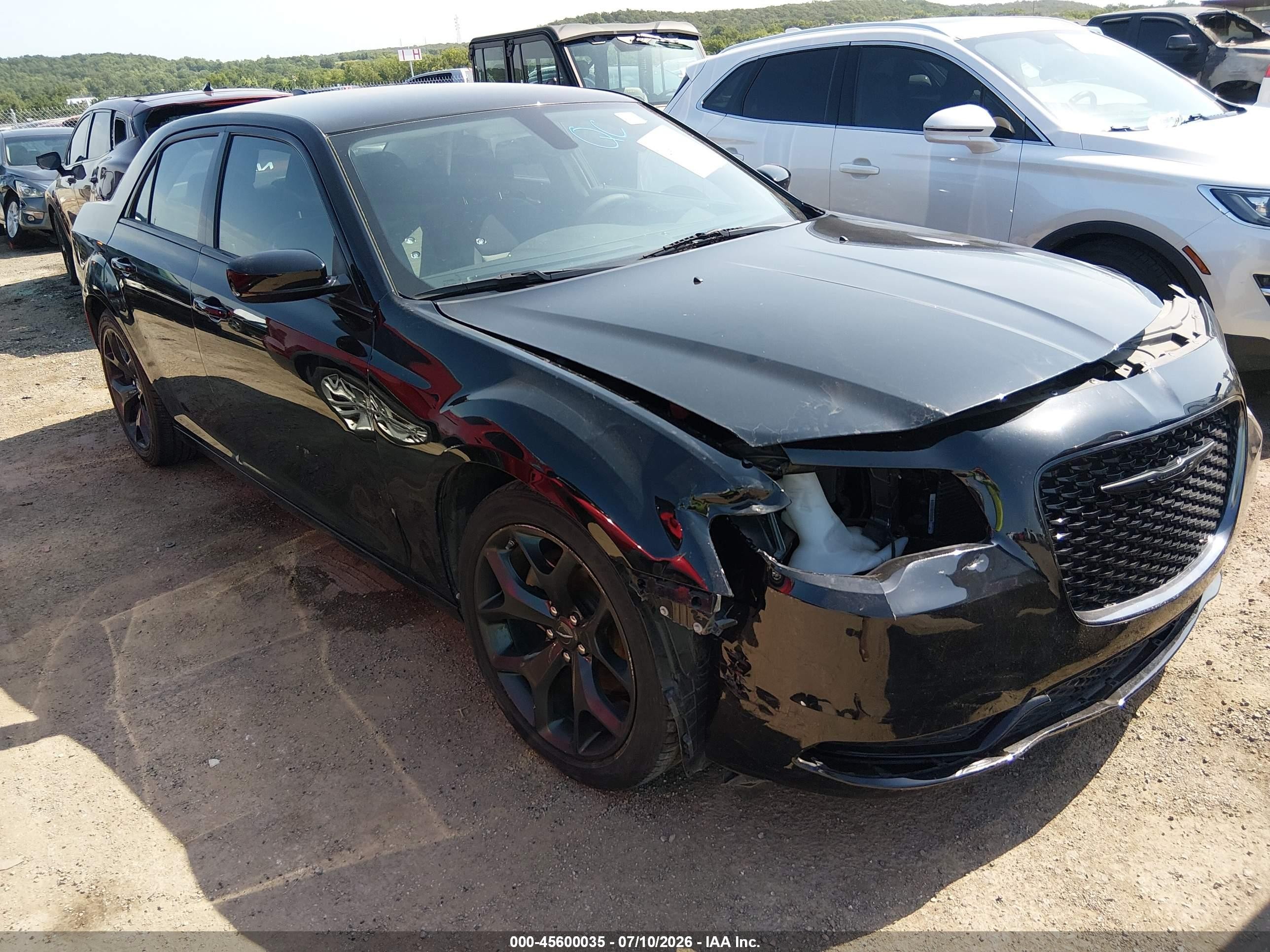 2022 Chrysler 300 VIN 2C3CCAAG0NH225936 — IAAI salvage auction photo