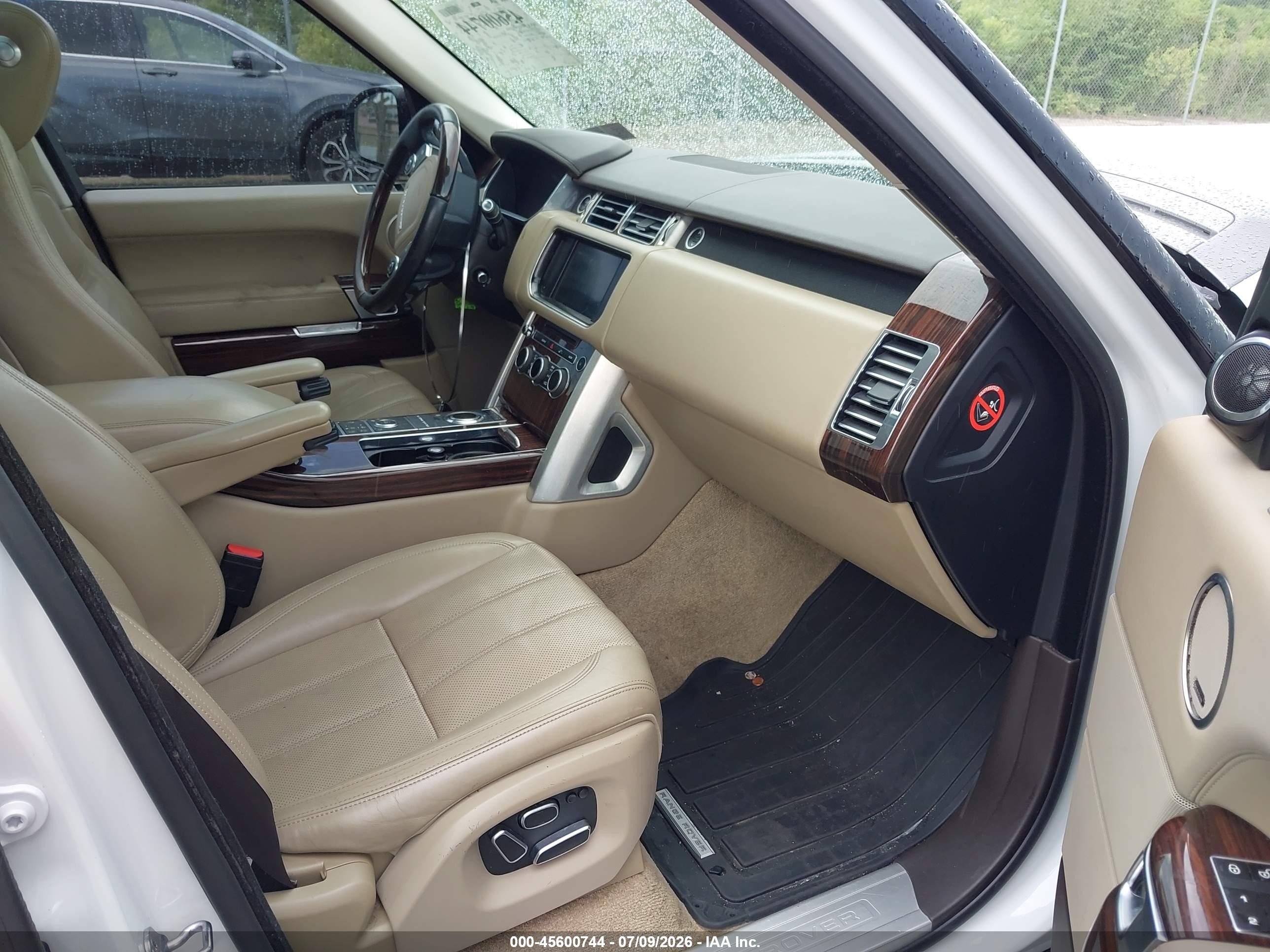 2015 Land rover RANGE ROVER VIN SALGS2VF8FA205997 IAAI salvage auction — Unknown, Salvage (Pennsylvania), sold $3,050 on 2026-09-08 (photo 5)