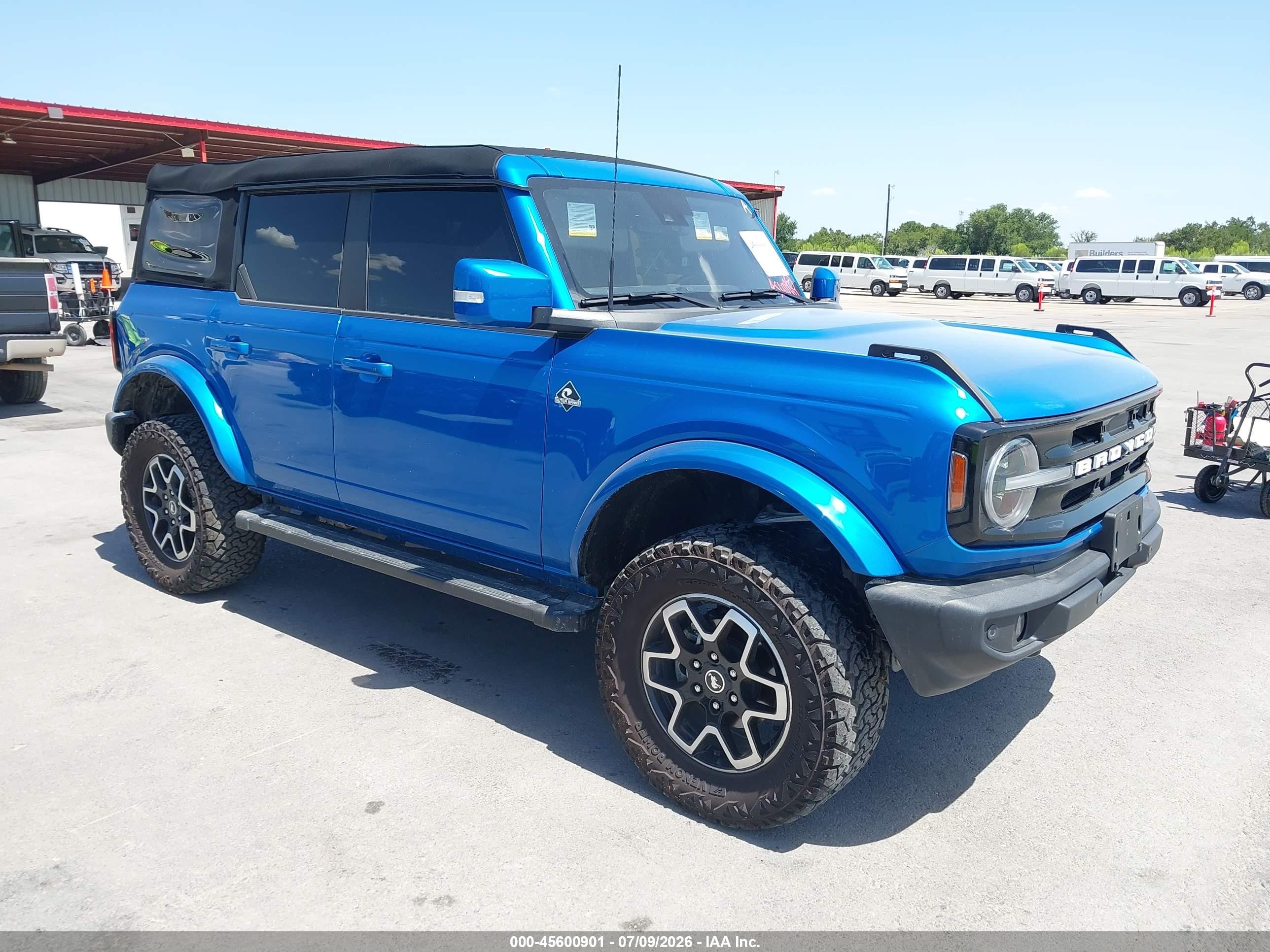 2023 Ford Bronco VIN 1FMDE5BH0PLB92723 — IAAI salvage auction photo