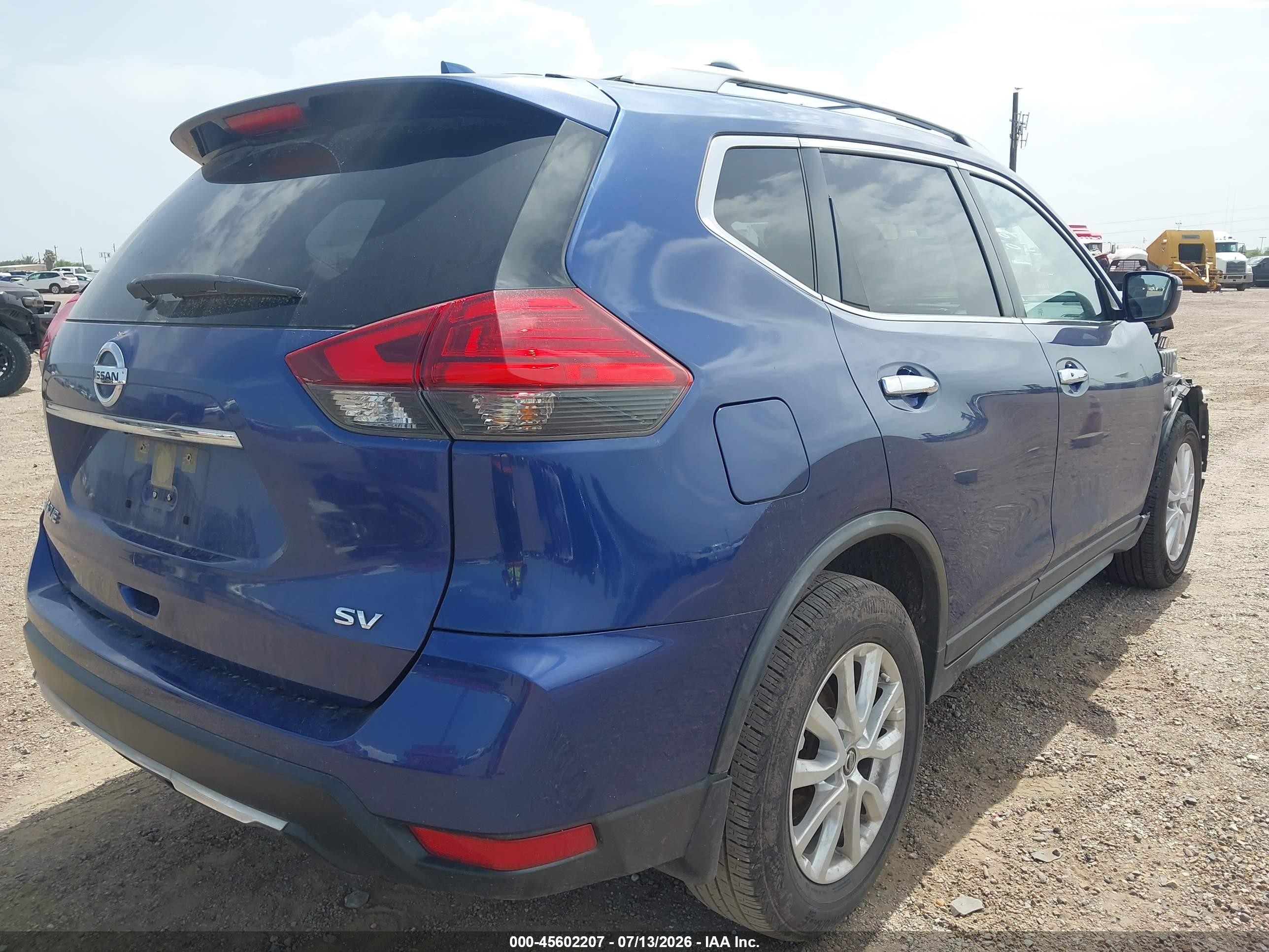 2017 Nissan Rogue VIN JN8AT2MT8HW145134 IAAI salvage auction — Front End, Original (Texas), sold $2,000 on 2026-10-21 (photo 4)