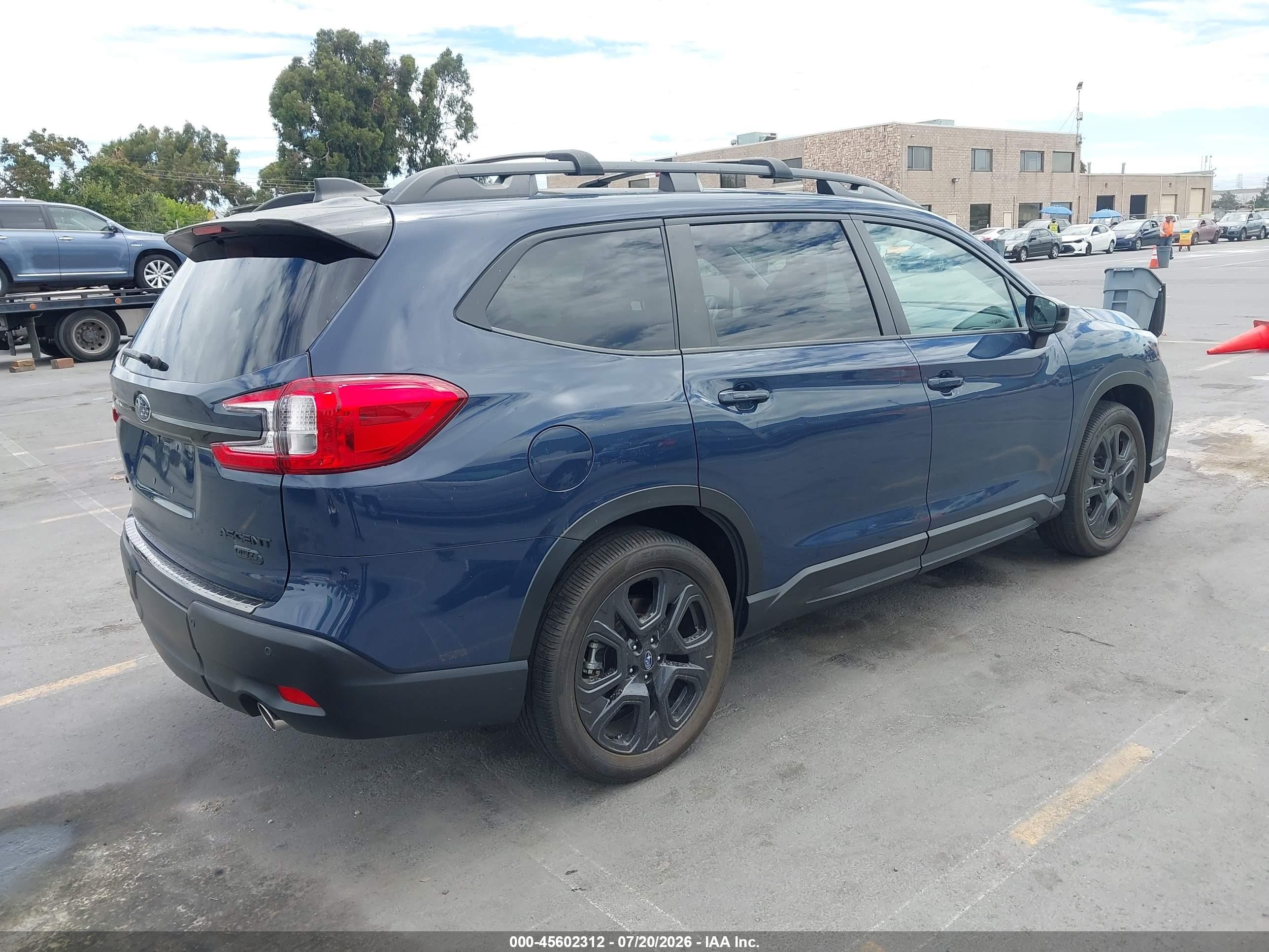 2024 Subaru Ascent VIN 4S4WMAHD7R3426027 IAAI salvage auction — Unknown, Clear (Arizona), sold $16,200 on 2026-08-16 (photo 4)