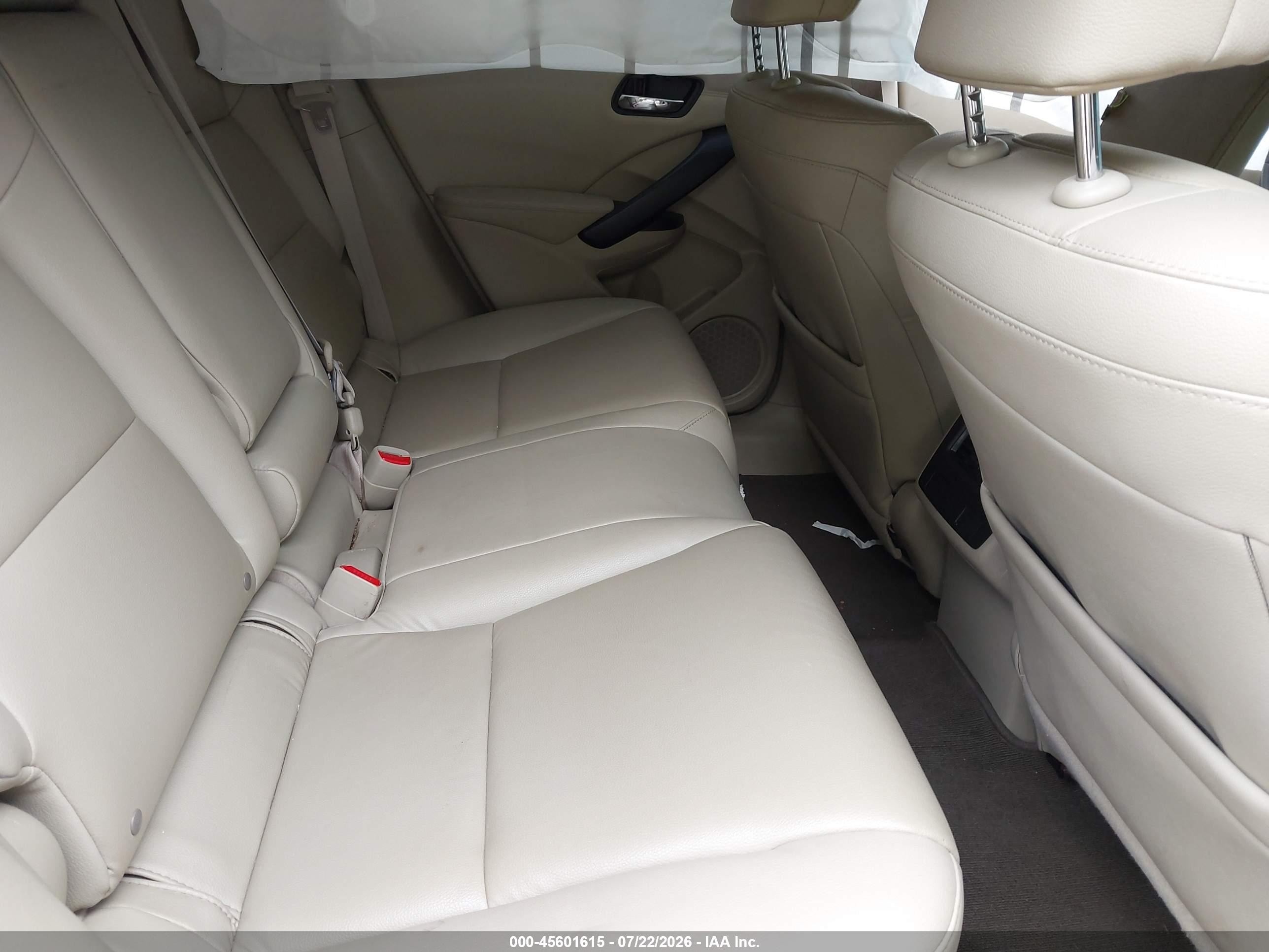 2016 Acura Rdx VIN 5J8TB4H37GL002948 IAAI salvage auction — Side, Salvage (Rhode Island), sold $700 on 2026-09-08 (photo 8)