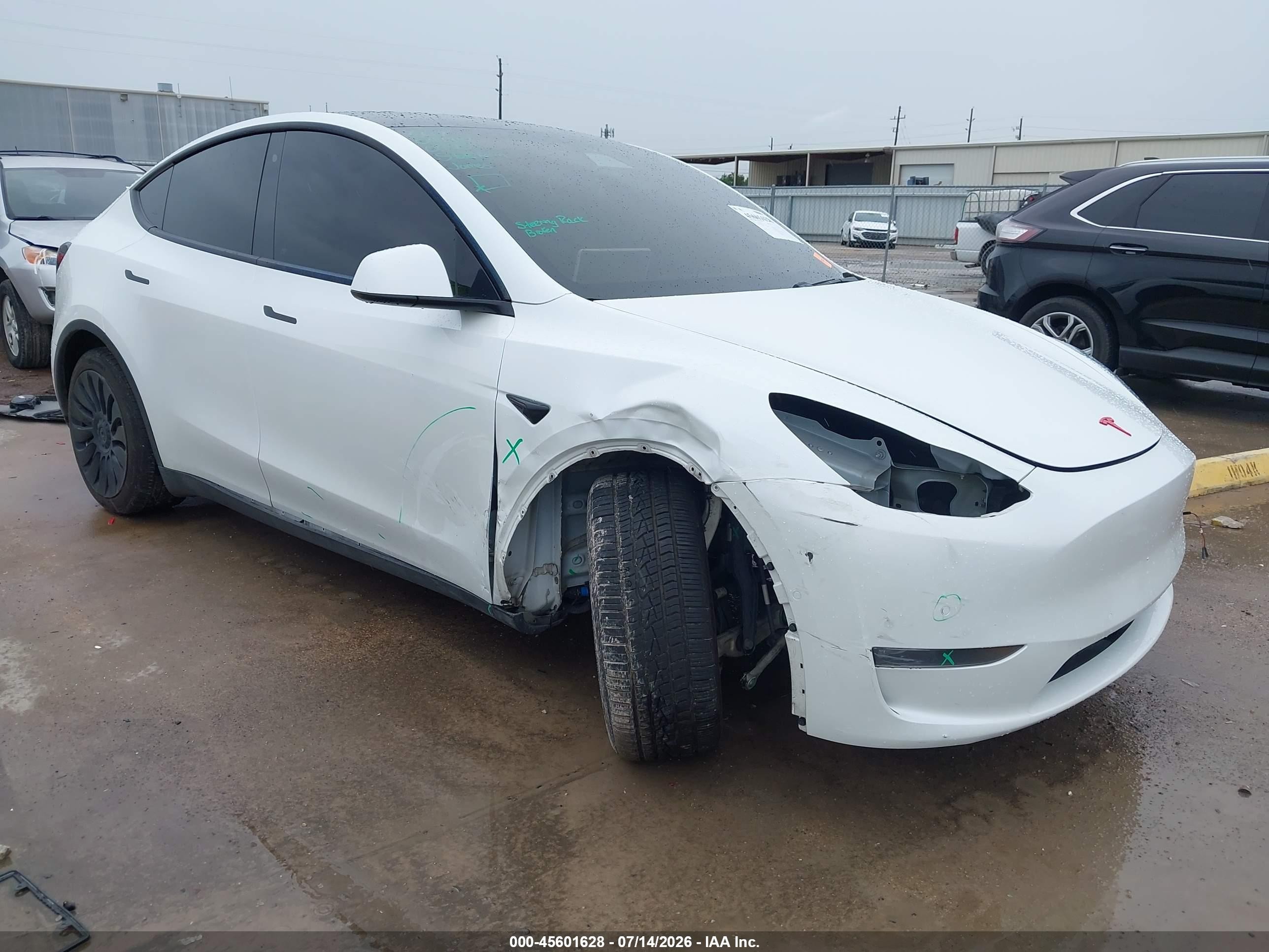 2020 Tesla Model Y VIN 5YJYGDEE4LF044342 — IAAI salvage auction photo