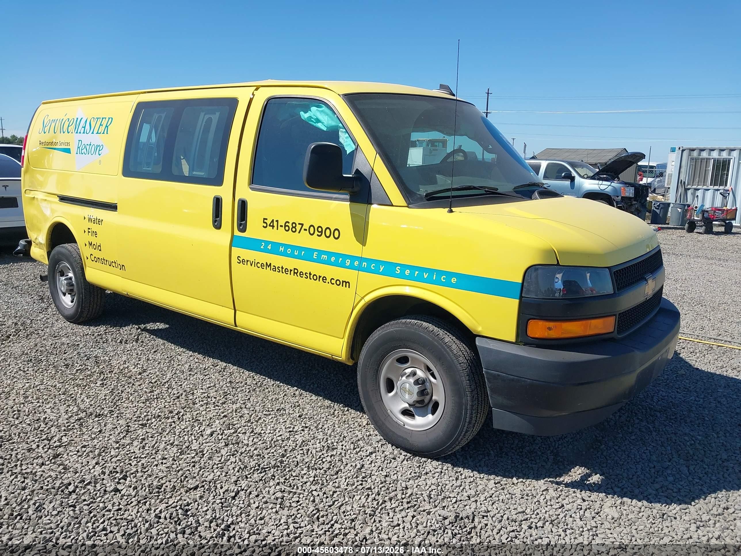 2024 Chevrolet Express Cargo VIN 1GCWGBFP1R1278399 — IAAI salvage auction photo