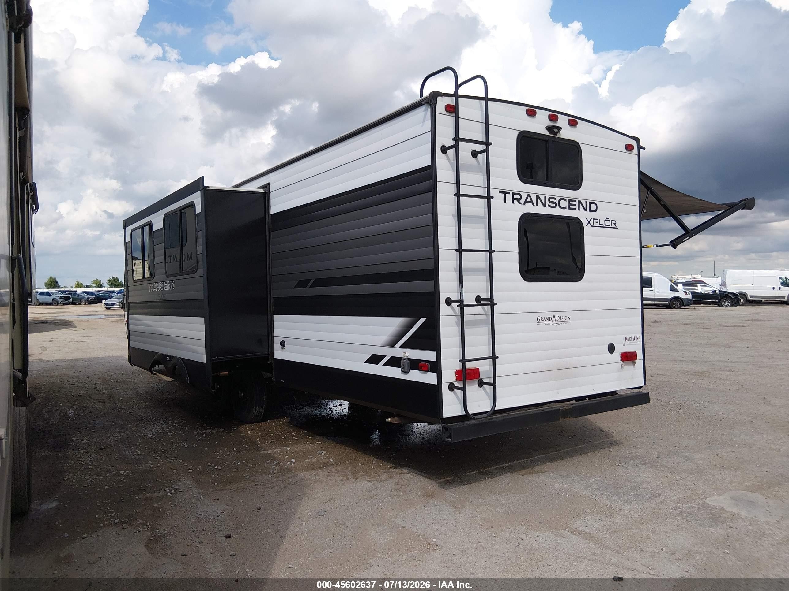 2021 Grand Design Transcend VIN 573TT3723M8814642 IAAI salvage auction — Hail, Original (Texas), sold $9,100 on 2026-09-09 (photo 3)
