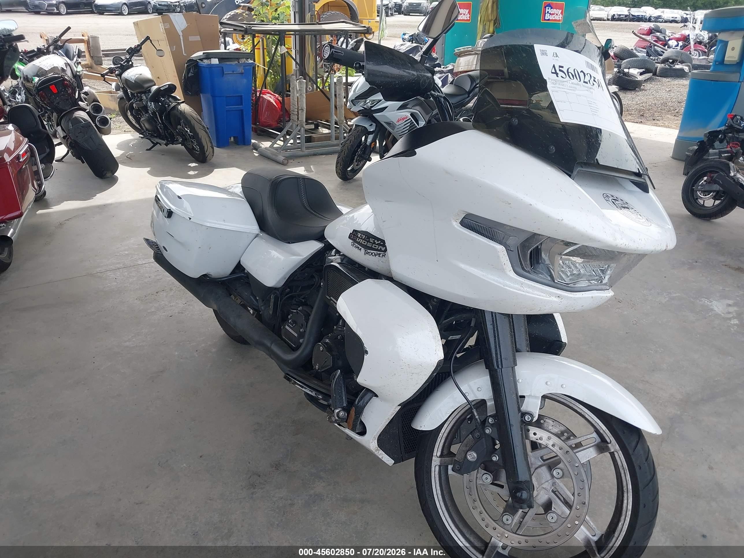 2024 Harley-Davidson FLTRX VIN 1HD1KH71XRB645878 — IAAI salvage auction photo