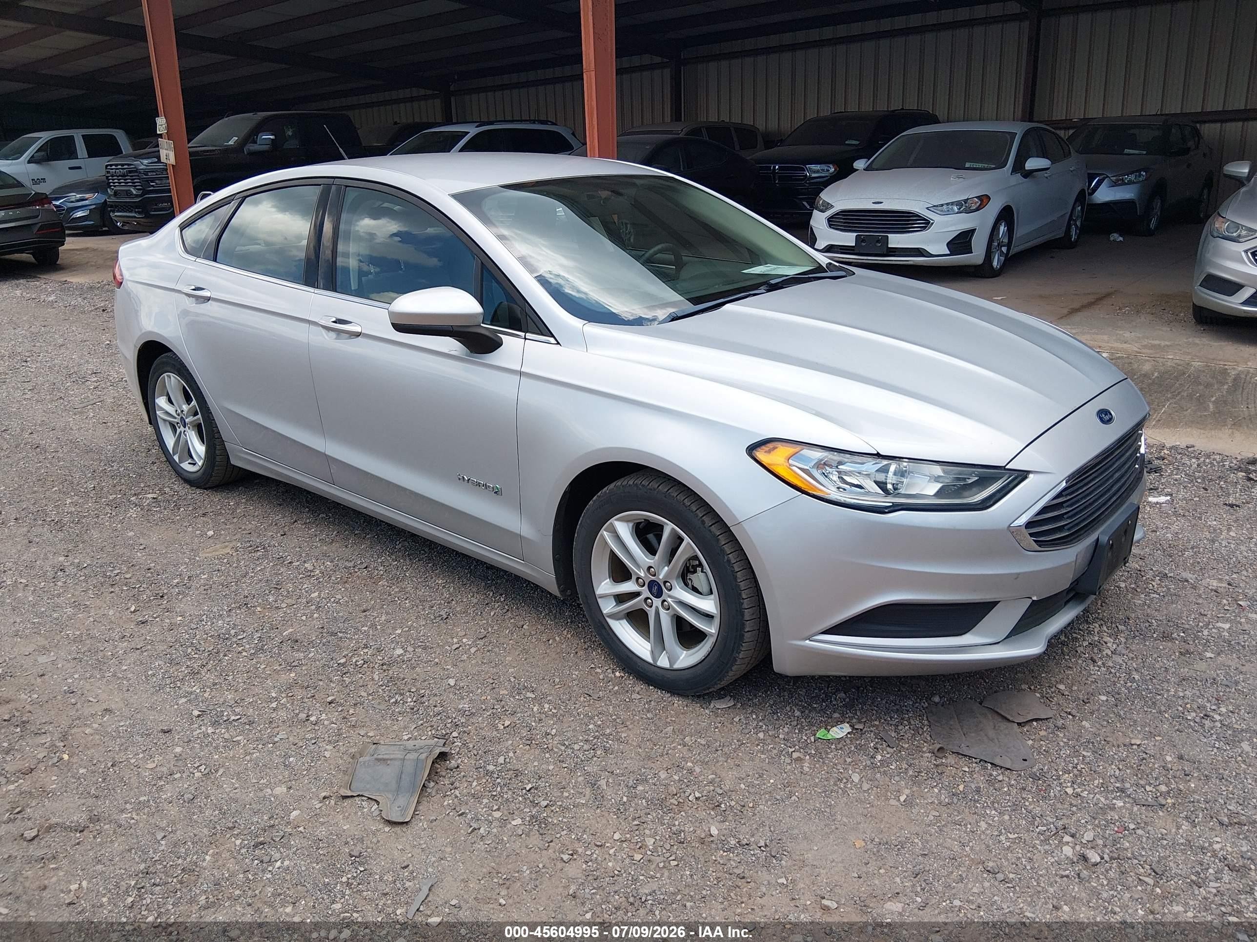 2018 Ford Fusion VIN 3FA6P0UUXJR273733 — IAAI salvage auction photo