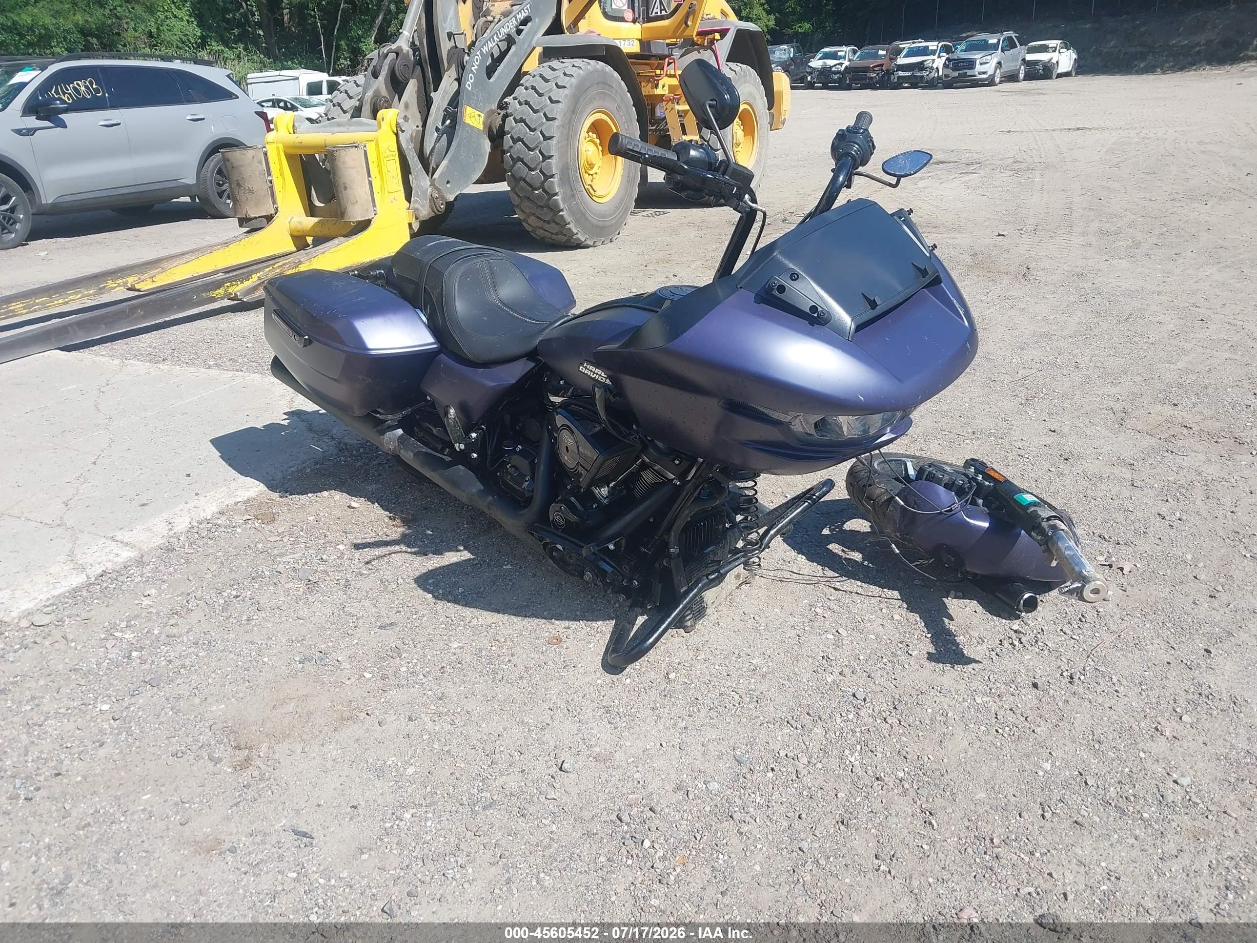 2025 Harley-Davidson FLTRX VIN 1HD1KH716SB613872 — IAAI salvage auction photo