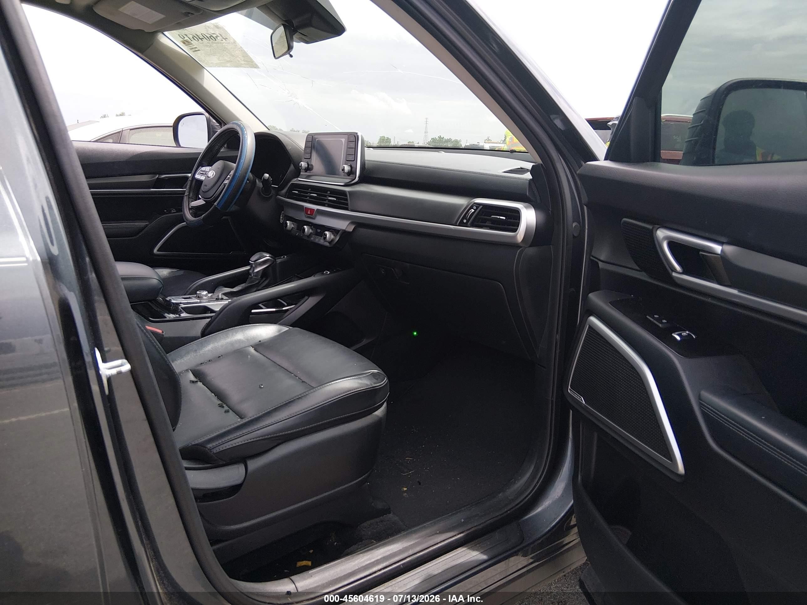2020 Kia Telluride VIN 5XYP64HC6LG095780 IAAI salvage auction — Storm Damage, Salvage (Louisiana), sold $6,500 on 2026-09-08 (photo 5)