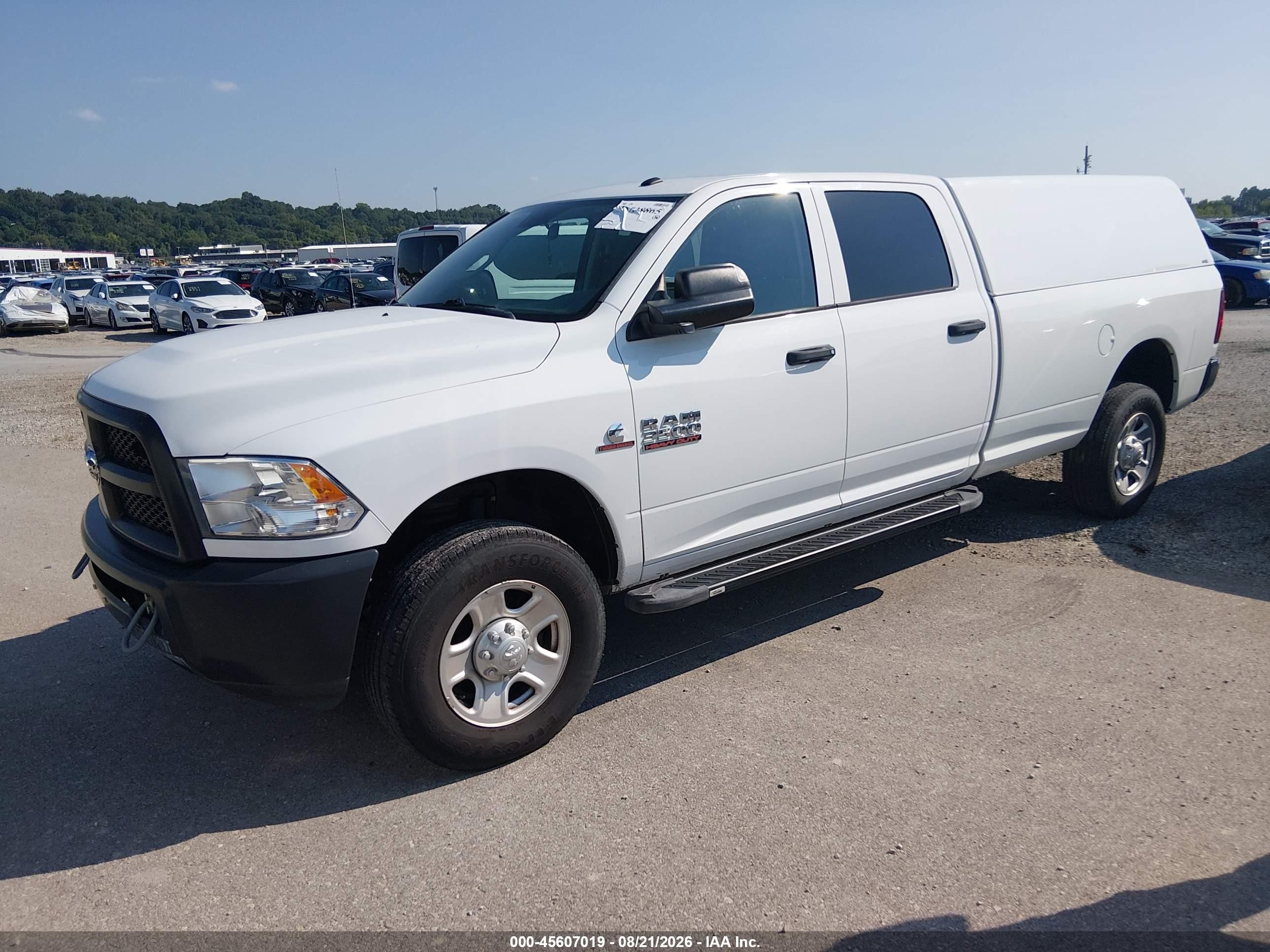 2017 Ram 3500 VIN 3C63R3GL2HG762328 IAAI salvage auction — Normal Wear, SF97 (Illinois), sold $32,750 on 2026-09-03 (photo 2)