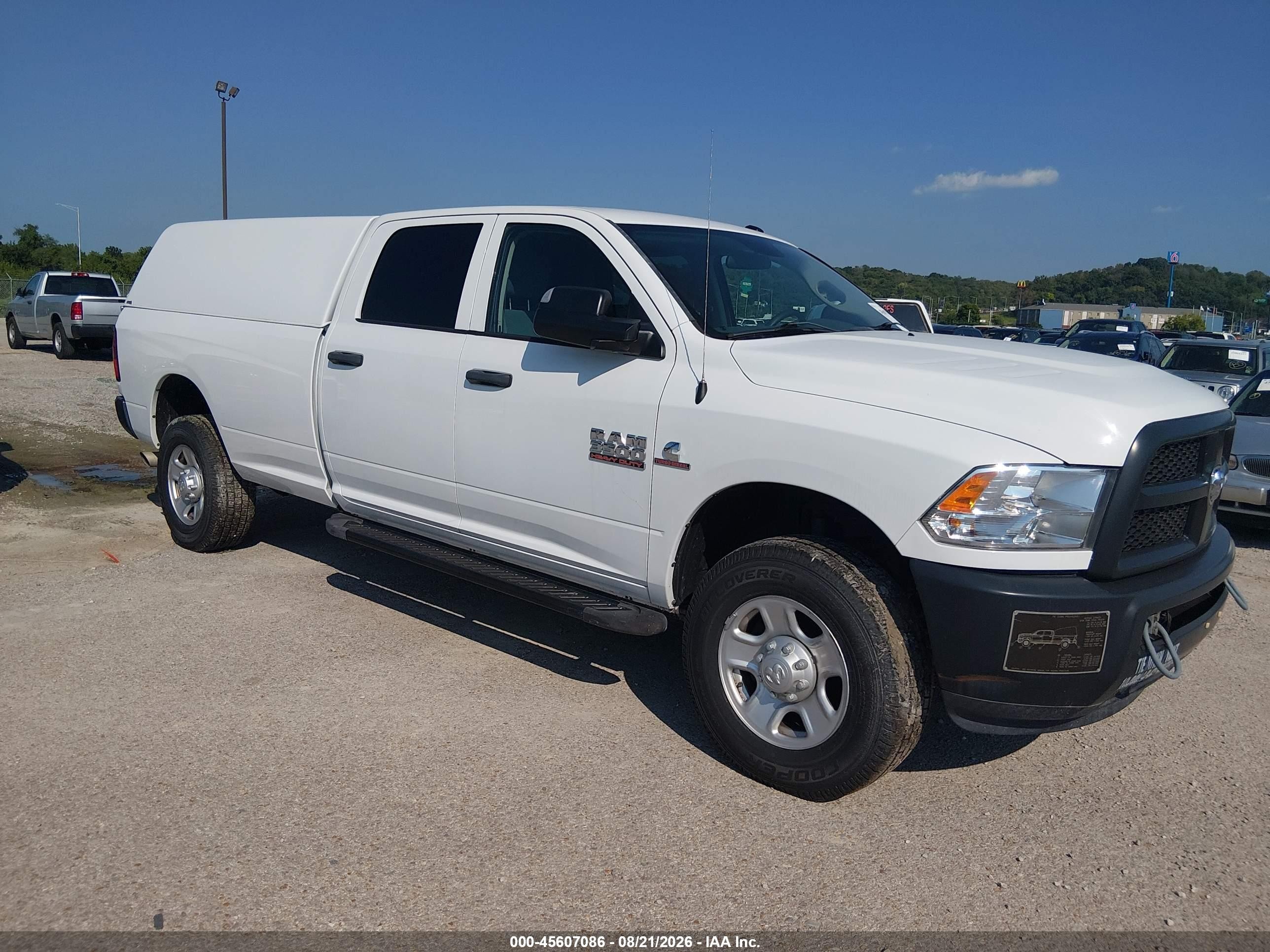 2017 Ram 3500 VIN 3C63R3GL4HG762329 IAAI salvage auction — Normal Wear, SF97 (Illinois), sold $32,750 on 2026-09-03 (photo 1)