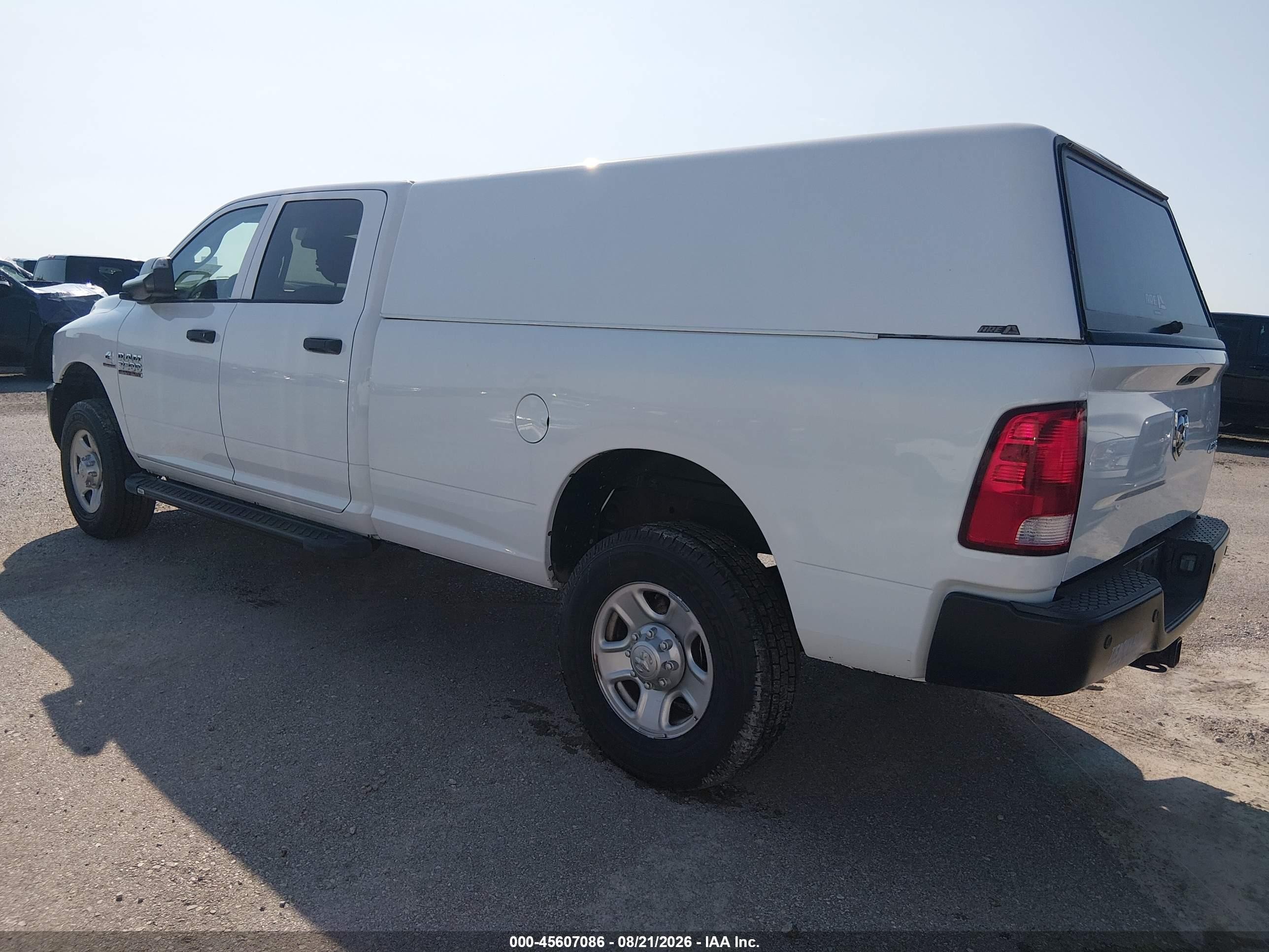 2017 Ram 3500 VIN 3C63R3GL4HG762329 IAAI salvage auction — Normal Wear, SF97 (Illinois), sold $32,750 on 2026-09-03 (photo 3)