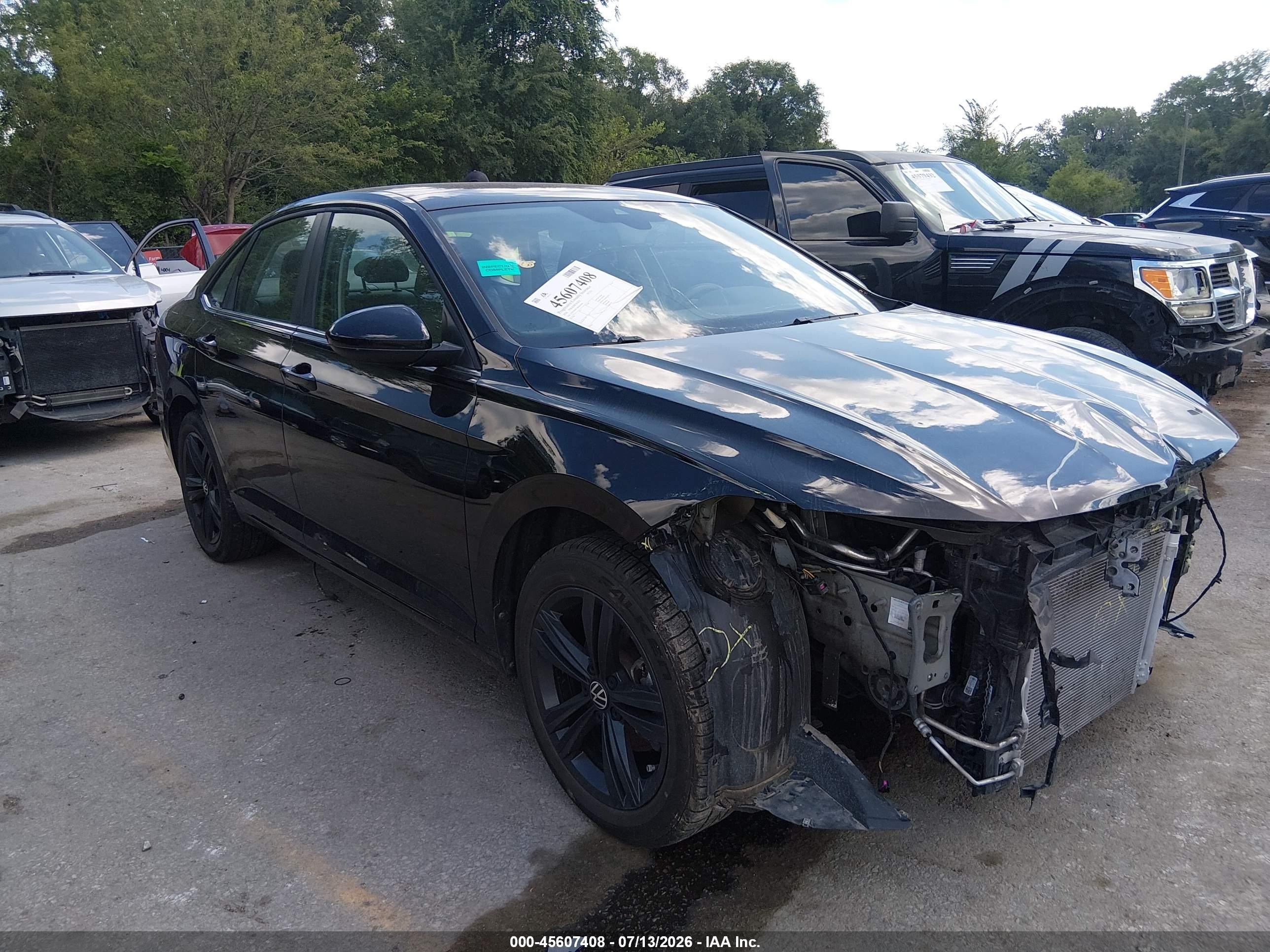 2024 Volkswagen Jetta VIN 3VW7M7BU2RM043094 IAAI salvage auction — Front End, Salvage (Kansas), sold $5,700 on 2026-09-29 (photo 1)