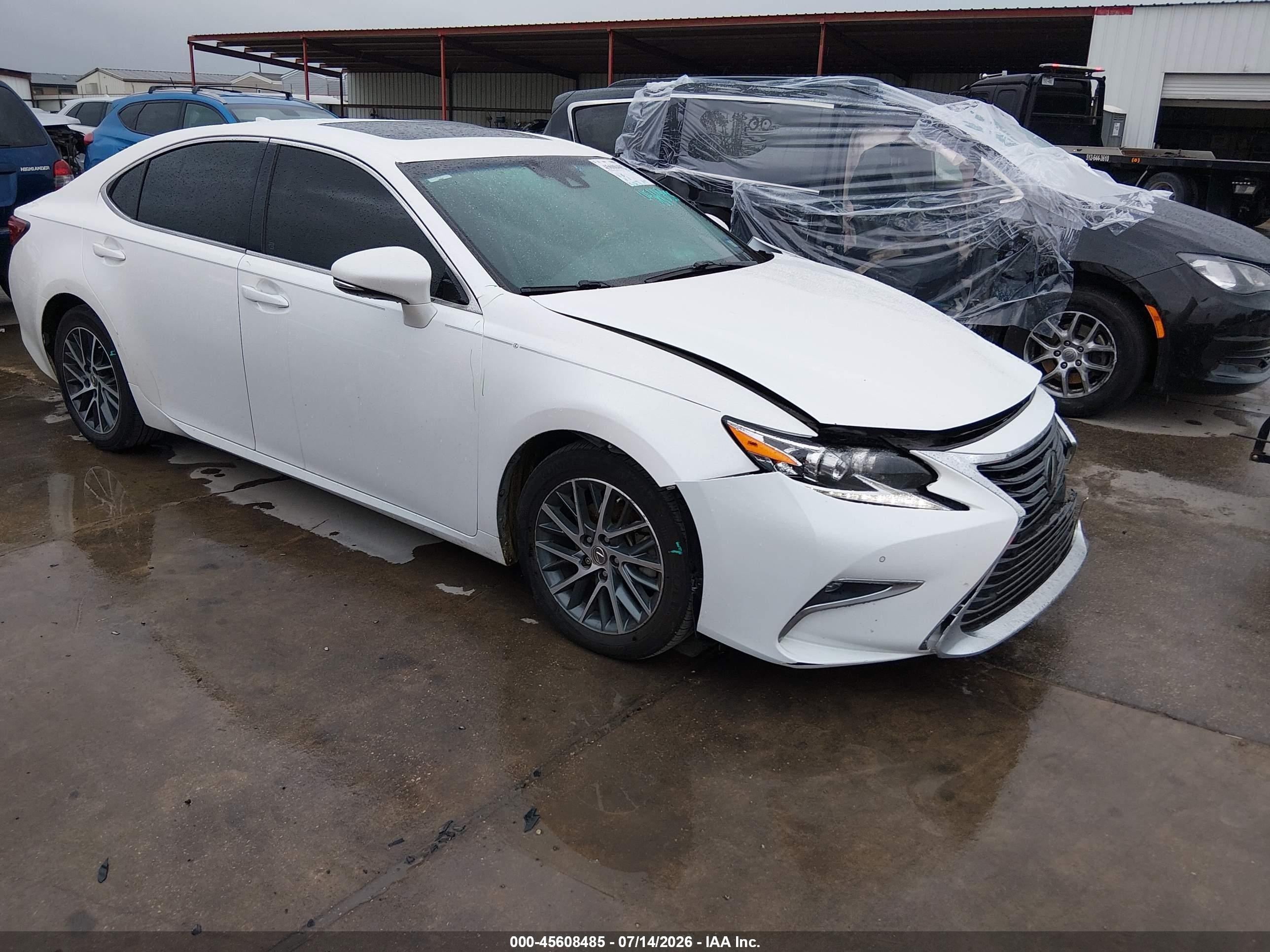 2017 Lexus ES 350 VIN 58ABK1GG9HU056393 — IAAI salvage auction photo