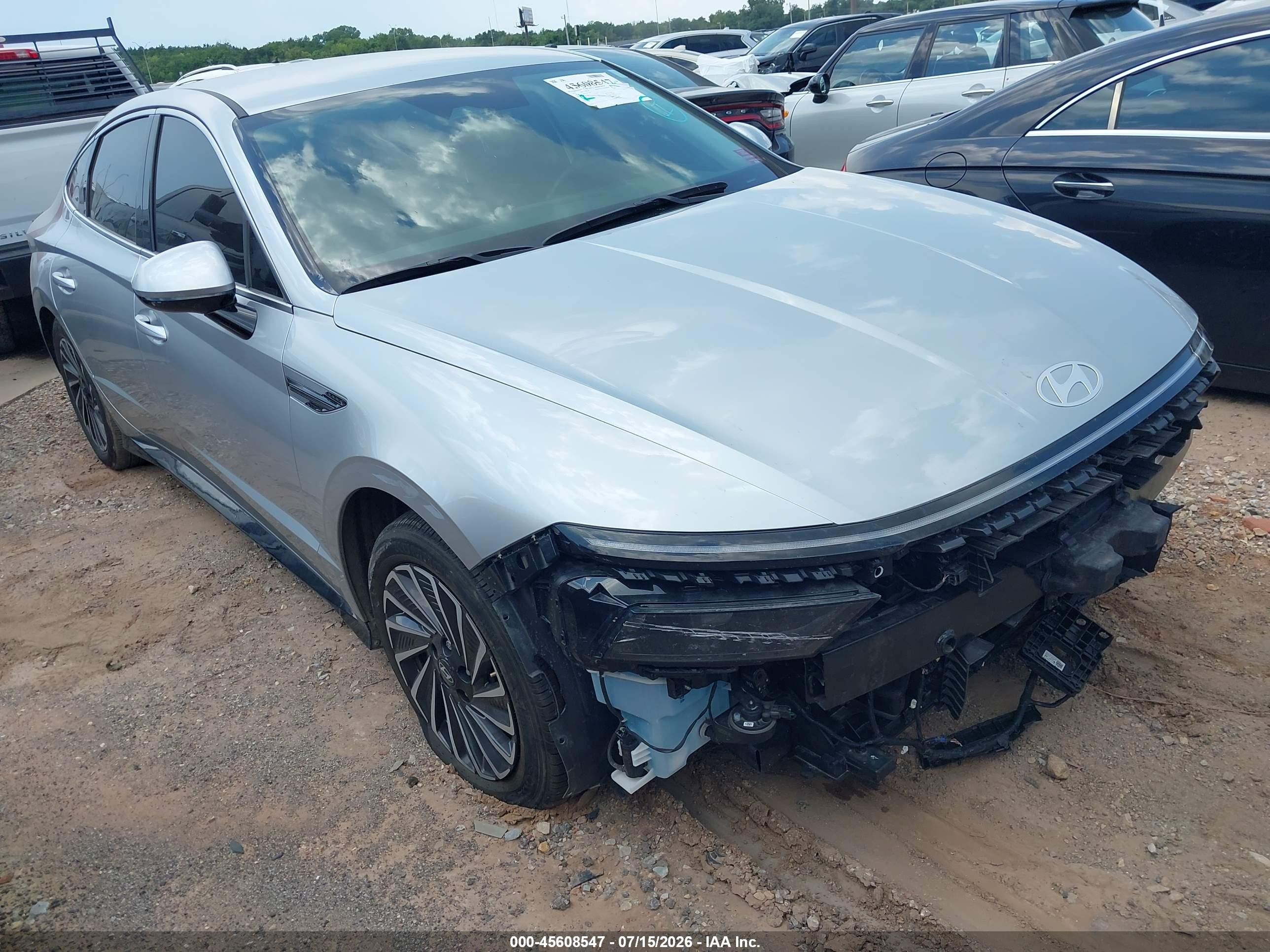 2025 Hyundai Sonata Hybrid VIN KMHL34JJ1SA127481 — IAAI salvage auction photo