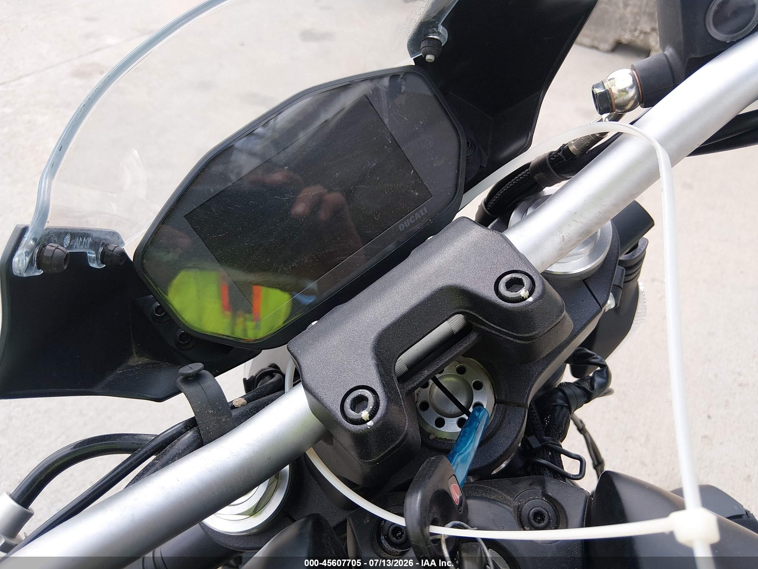 2021 Ducati MONSTER VIN ZDMMACLS9MB008626 IAAI salvage auction — All Over, Original (Texas), sold $2,950 on 2026-10-03 (photo 7)