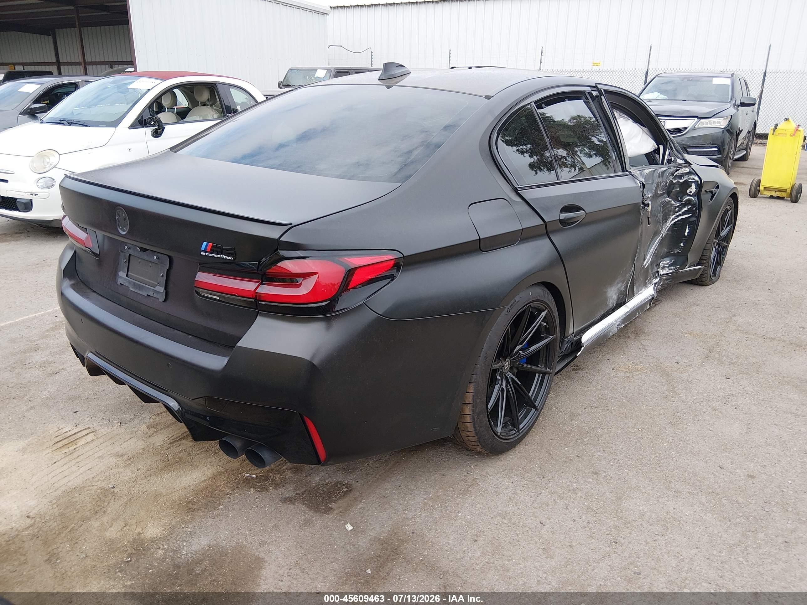 2021 BMW M5 VIN WBS83CH06MCE98298 IAAI salvage auction — Side, Salvage (California), sold $35,600 on 2026-08-17 (photo 4)
