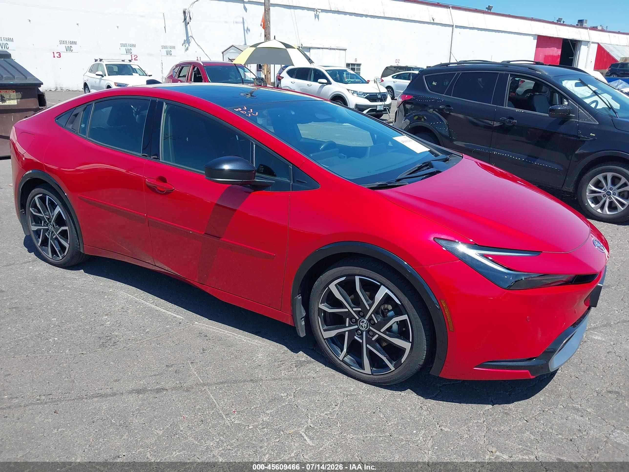 2024 Toyota Prius Prime VIN JTDACACU3R3026927 — IAAI salvage auction photo