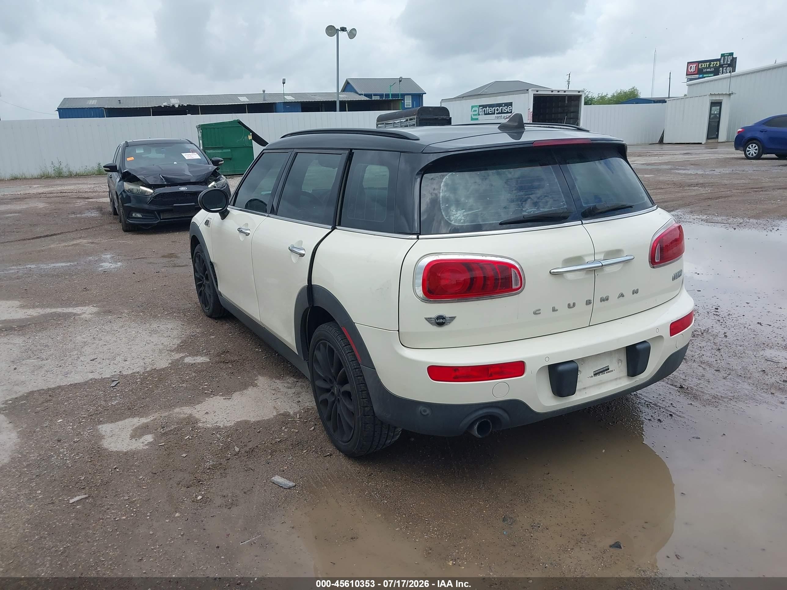 2017 Mini Clubman VIN WMWLN5C53H2E32987 IAAI salvage auction — Water/Flood, Salvage (Texas), sold $1,500 on 2026-09-09 (photo 3)