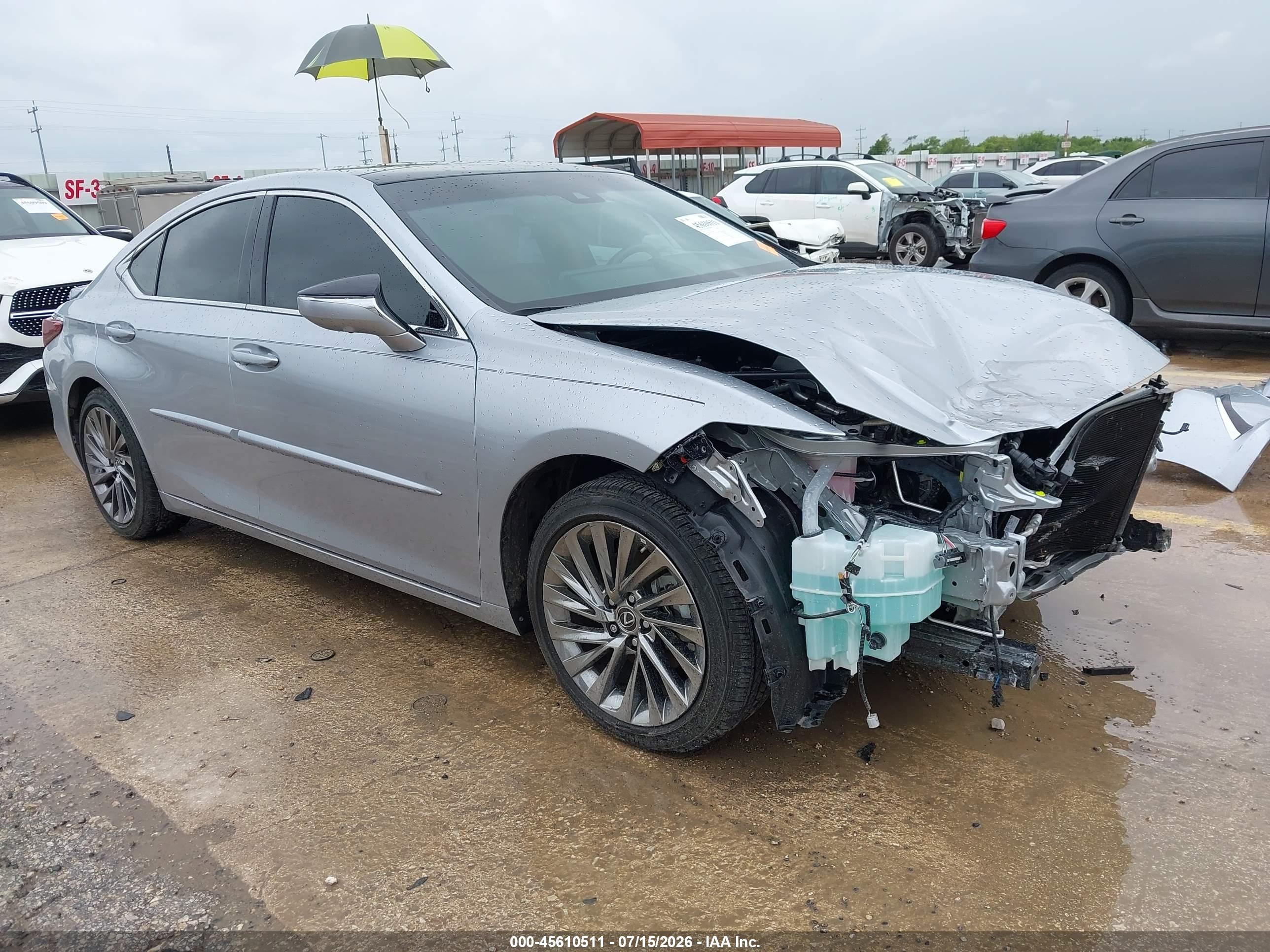 2025 Lexus ES 350 VIN 58AFZ1B18SU197964 — IAAI salvage auction photo