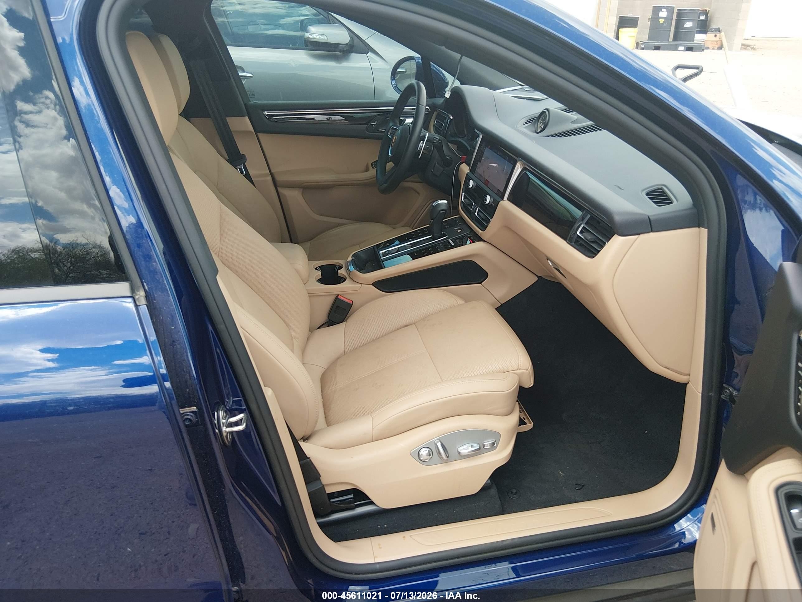 2025 Porsche Macan VIN WP1AA2A58SLB09488 IAAI salvage auction — Front End, Salvage (Arizona), sold $18,200 on 2026-08-10 (photo 5)