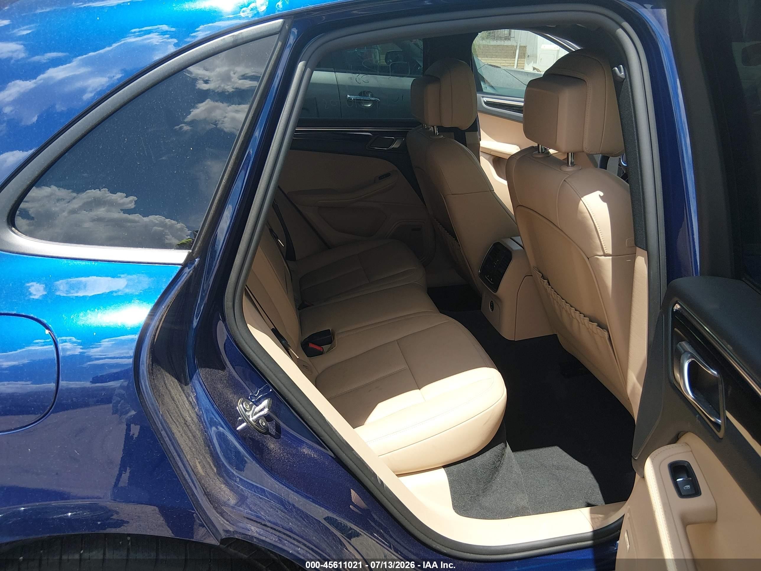 2025 Porsche Macan VIN WP1AA2A58SLB09488 IAAI salvage auction — Front End, Salvage (Arizona), sold $18,200 on 2026-08-10 (photo 8)