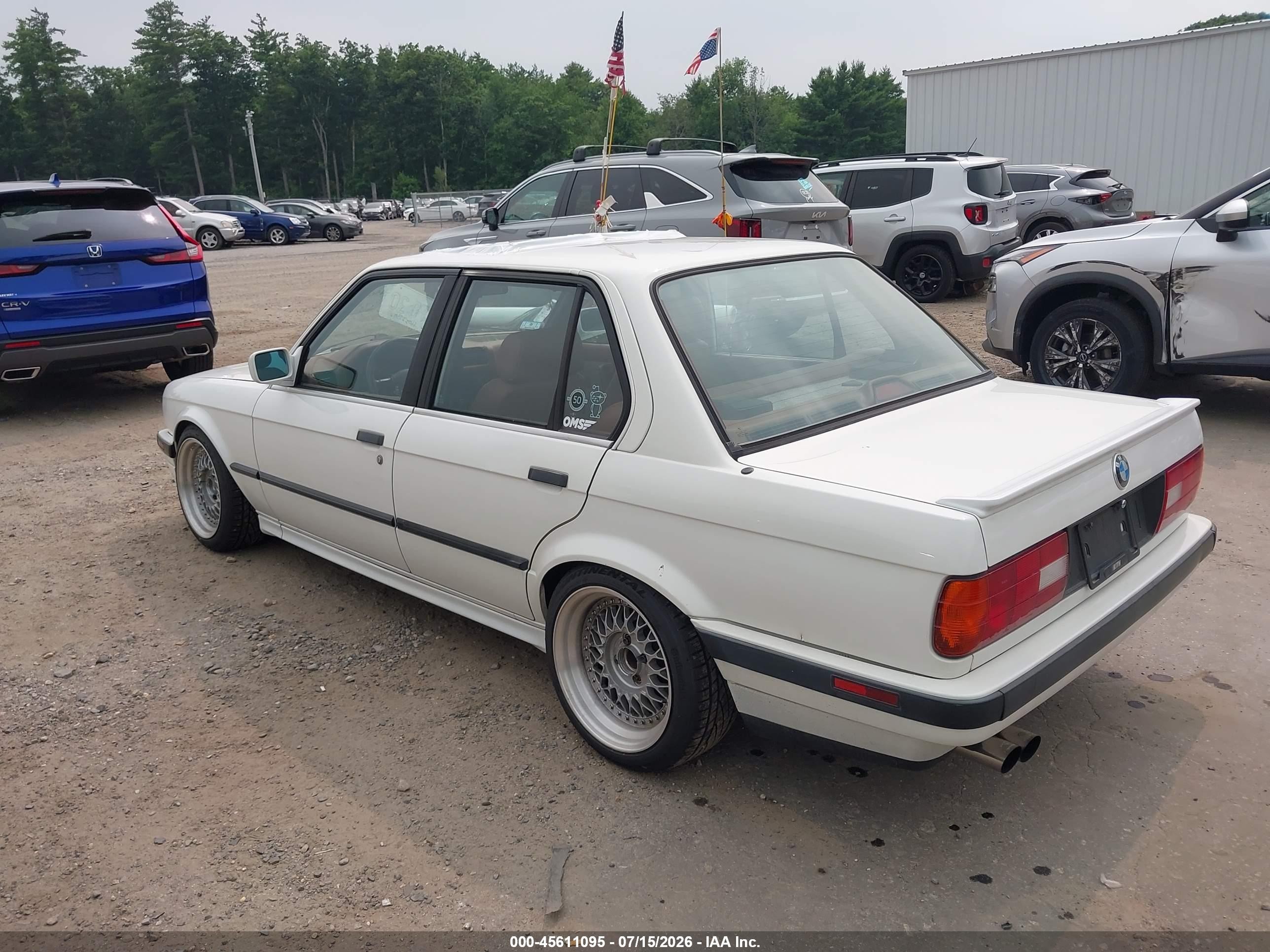 1990 BMW 3 series VIN WBAAD2318LED27004 IAAI salvage auction — Front End, Clear (Massachusetts), sold $19,650 on 2026-08-14 (photo 3)