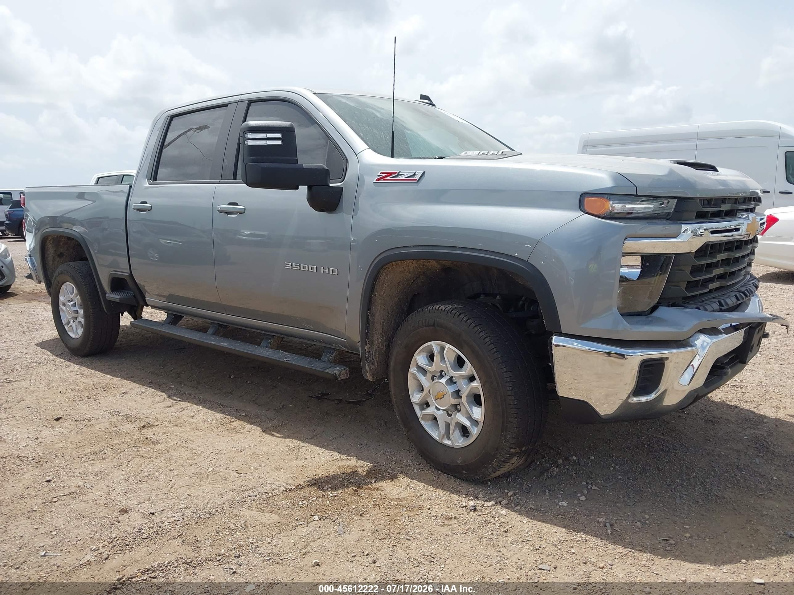 2026 Chevrolet VIN 2GC4KTE76T1148729 IAAI salvage auction — Unknown, Salvage (Texas), sold $24,150 on 2026-08-12 (photo 1)