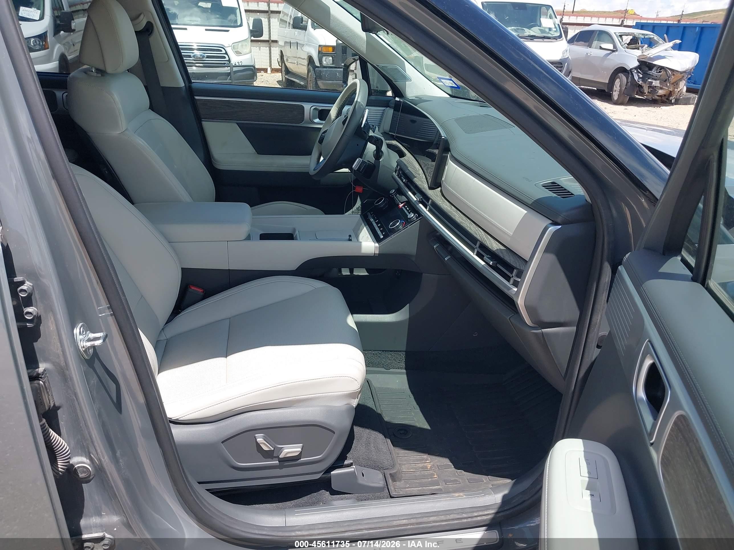 2024 Hyundai Santa fe VIN 5NMP54GL1RH057649 IAAI salvage auction — Front End, Salvage (Texas), sold $10,200 on 2026-09-11 (photo 5)