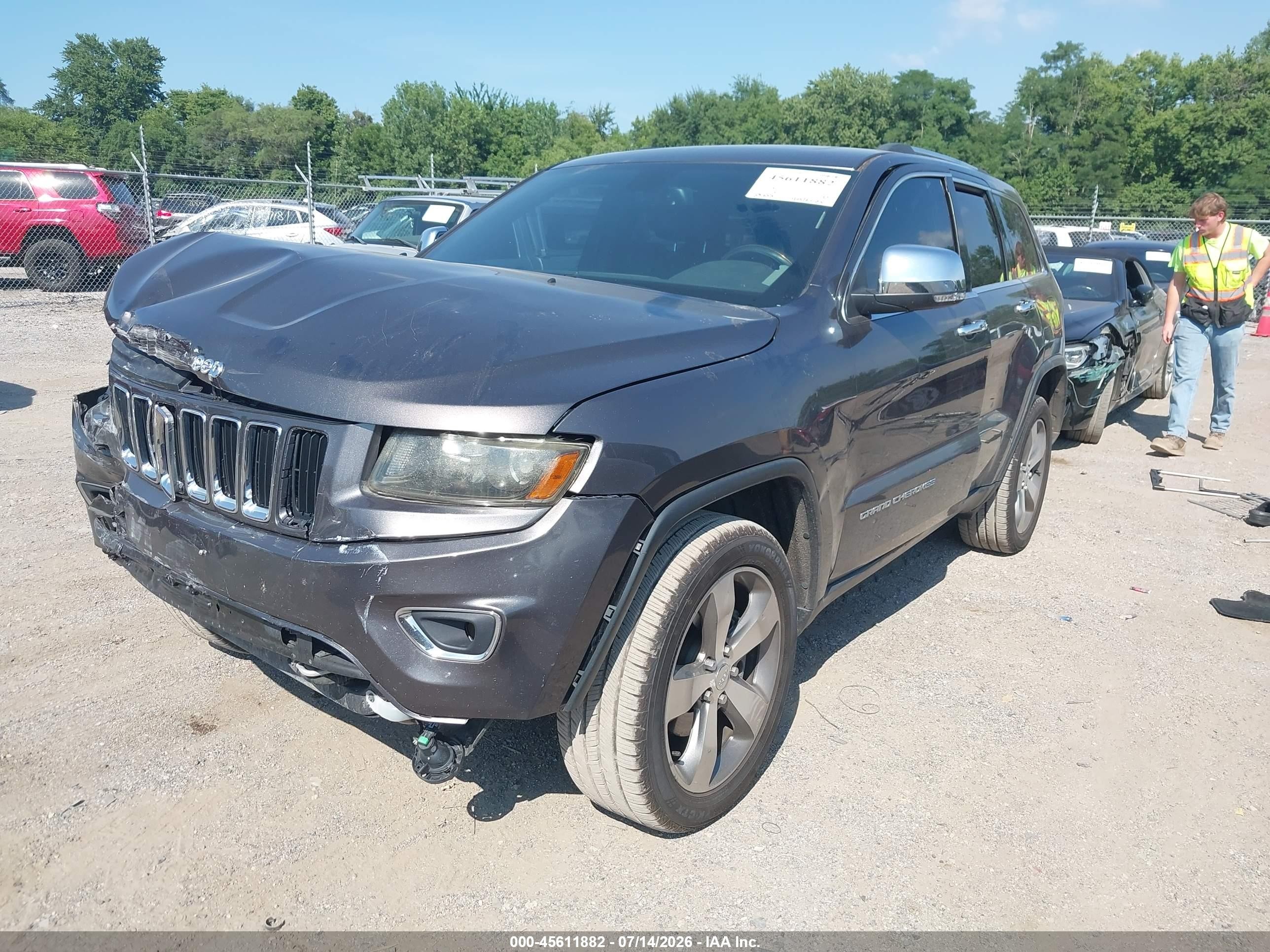 2015 Jeep Grand Cherokee VIN 1C4RJFBG1FC913407 IAAI salvage auction — Front End, Salvage (Iowa), sold $1,425 on 2026-09-16 (photo 2)