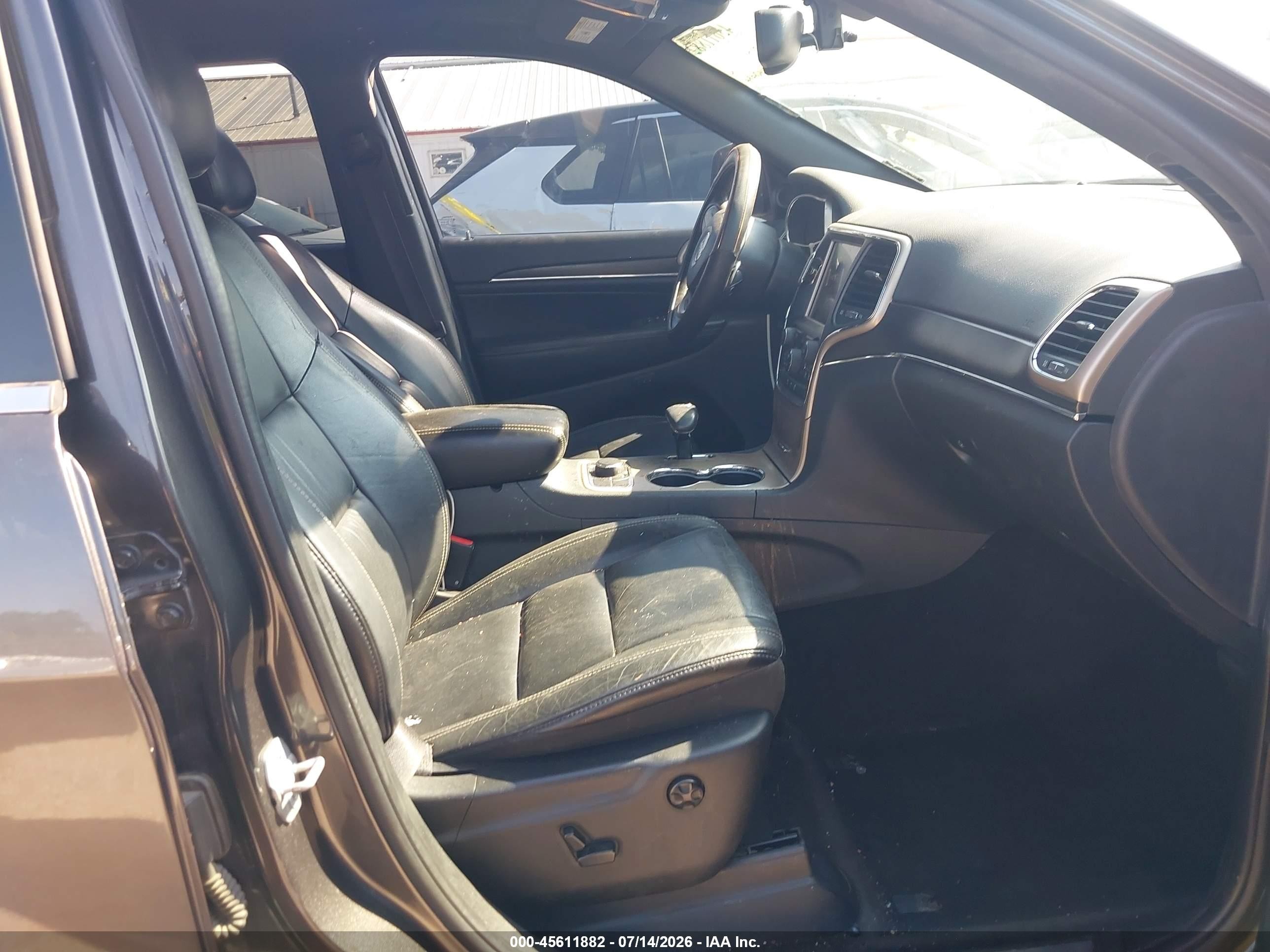 2015 Jeep Grand Cherokee VIN 1C4RJFBG1FC913407 IAAI salvage auction — Front End, Salvage (Iowa), sold $1,425 on 2026-09-16 (photo 5)