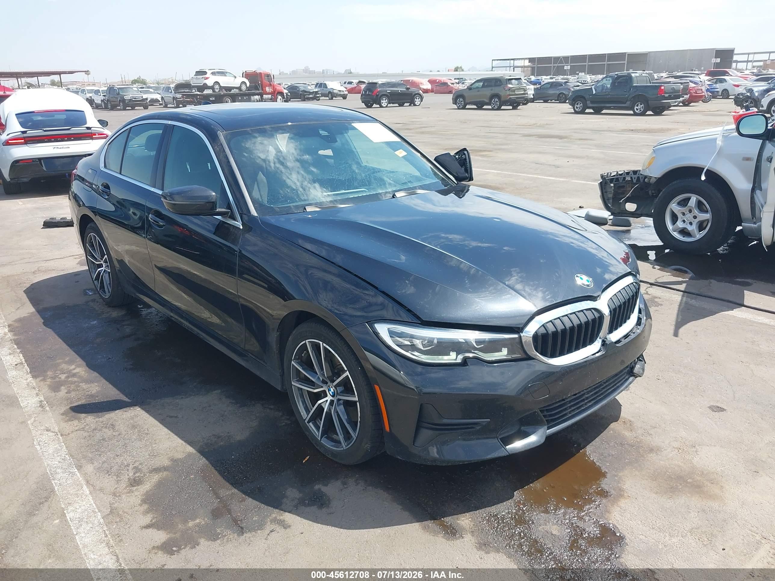 2022 BMW 3 Series VIN 3MW5R1J01N8C33427 — IAAI salvage auction photo