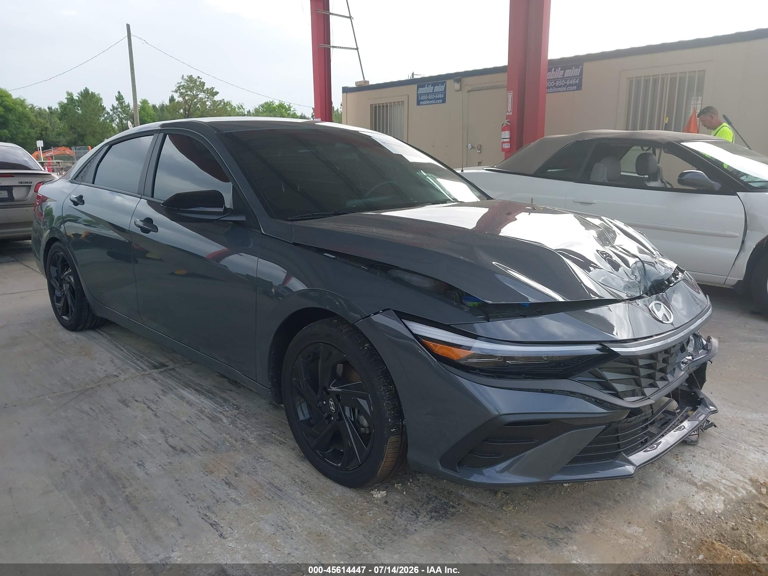 2026 Hyundai Elantra VIN KMHLM4DJ2TU183633 — IAAI salvage auction photo