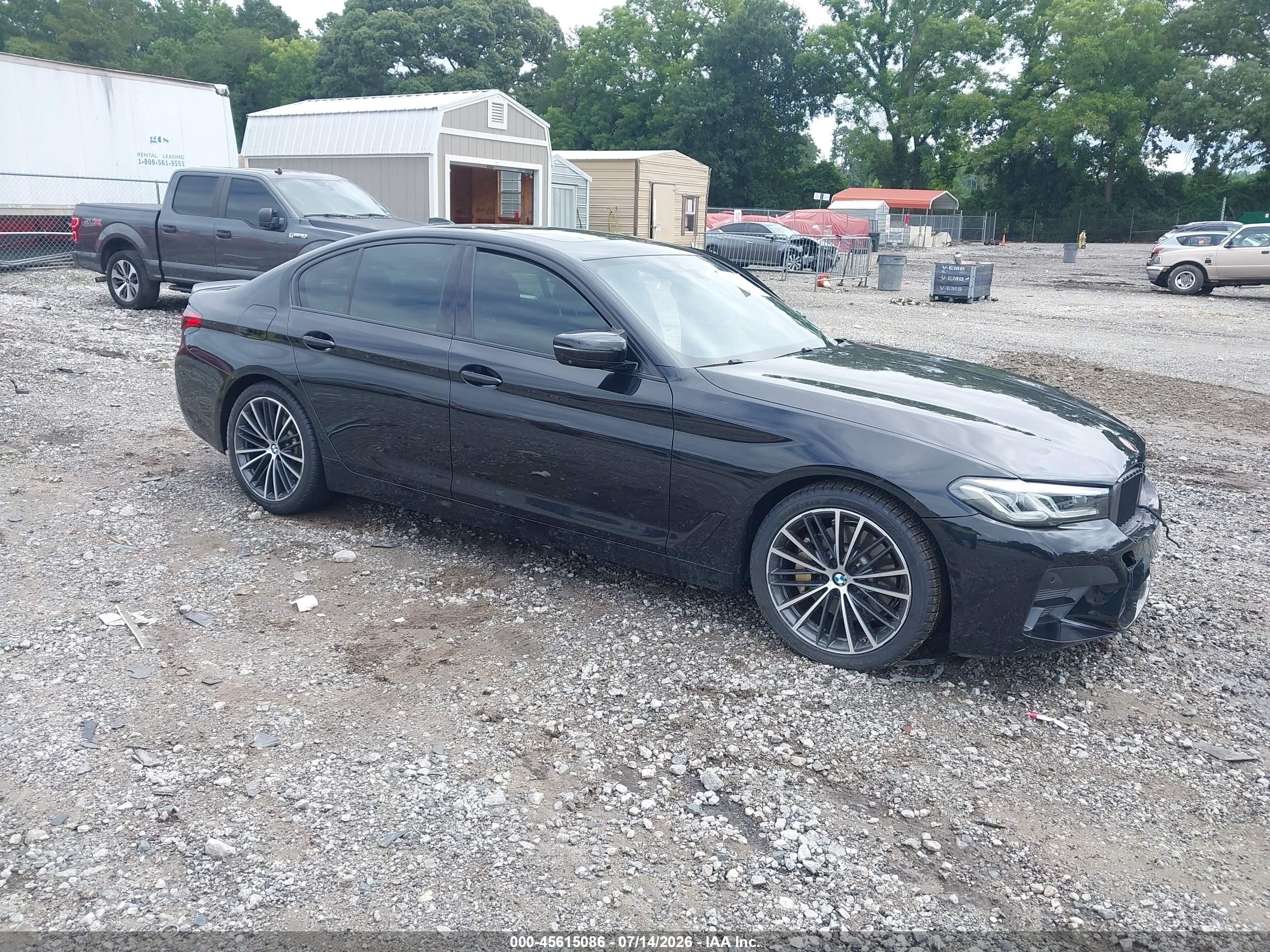2021 BMW 5 Series VIN WBA13BJ06MCF59997 — IAAI salvage auction photo