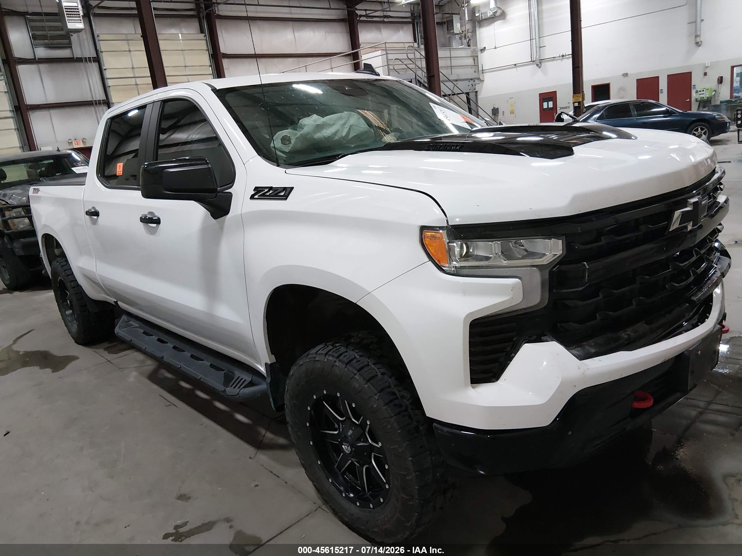 2023 Chevrolet Silverado 1500 VIN 3GCUDFE87PG213217 — IAAI salvage auction photo