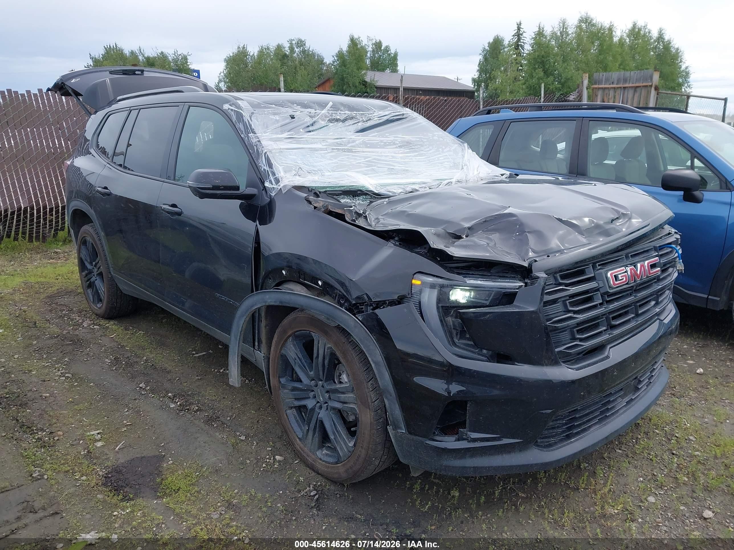 2025 GMC Acadia VIN 1GKENNRS2SJ235820 — IAAI salvage auction photo