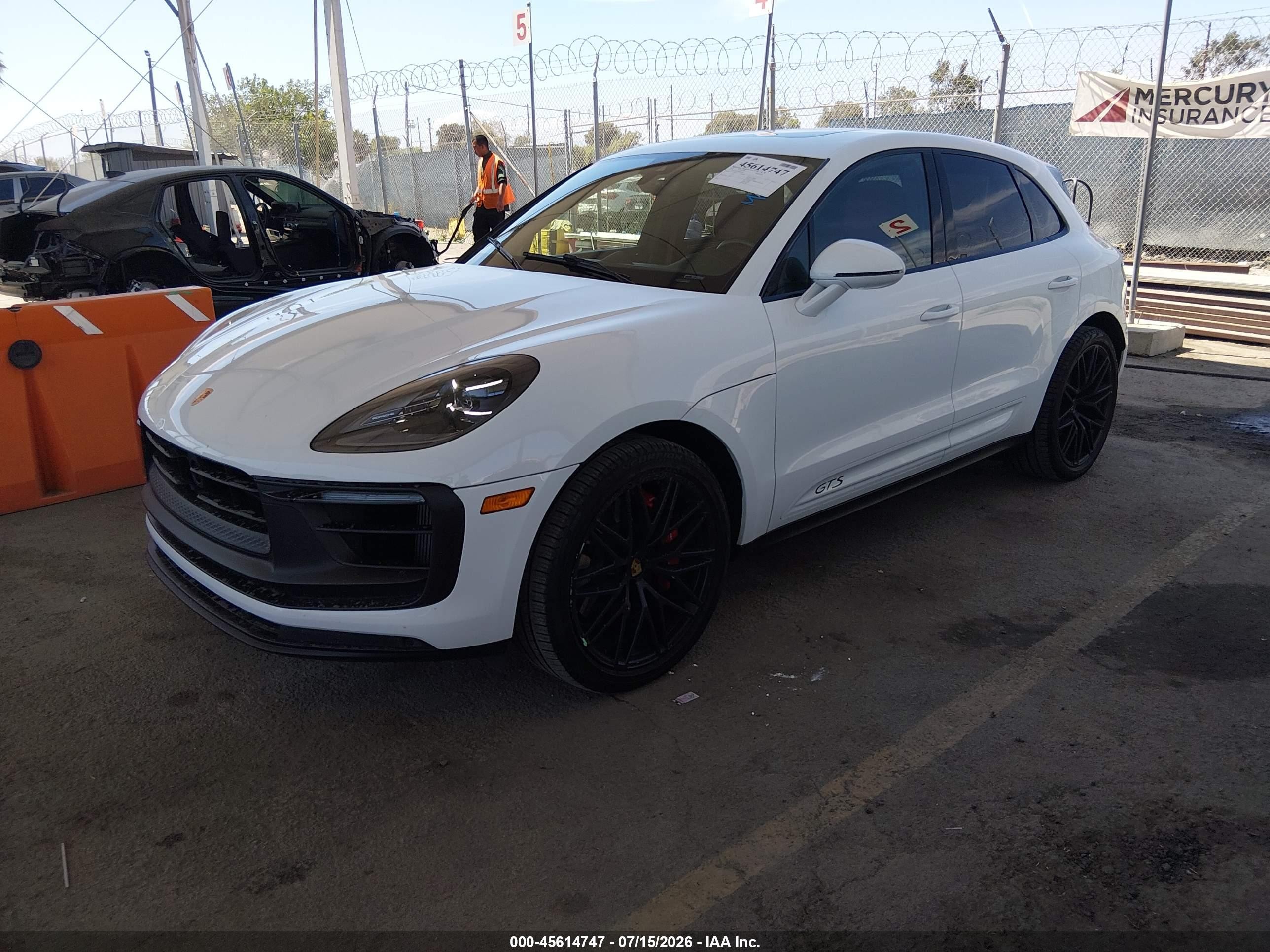 2024 Porsche Macan VIN WP1AF2A57RLB55342 IAAI salvage auction — Rear End, Salvage (California), sold $33,250 on 2026-08-17 (photo 2)