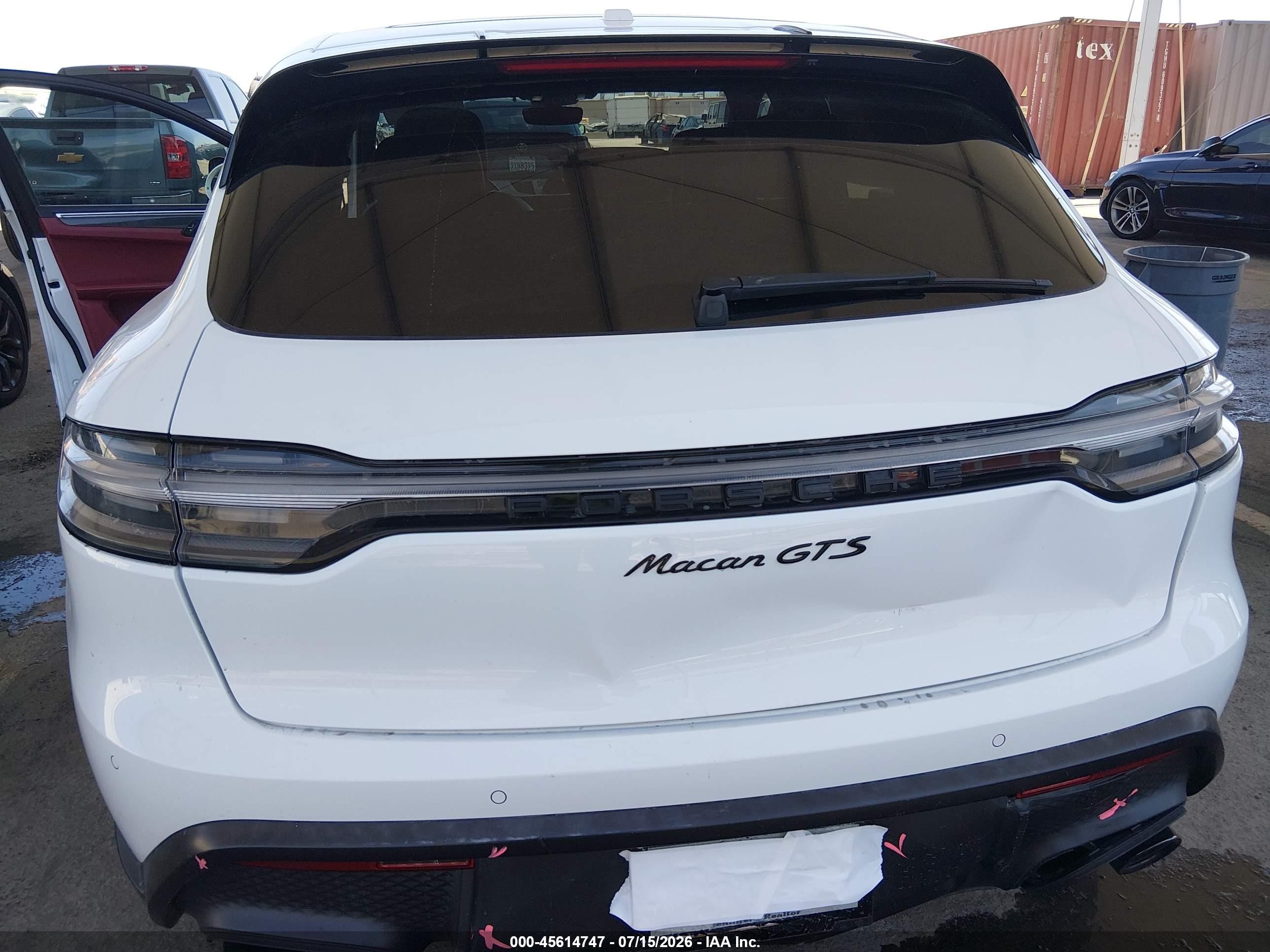2024 Porsche Macan VIN WP1AF2A57RLB55342 IAAI salvage auction — Rear End, Salvage (California), sold $33,250 on 2026-08-17 (photo 6)