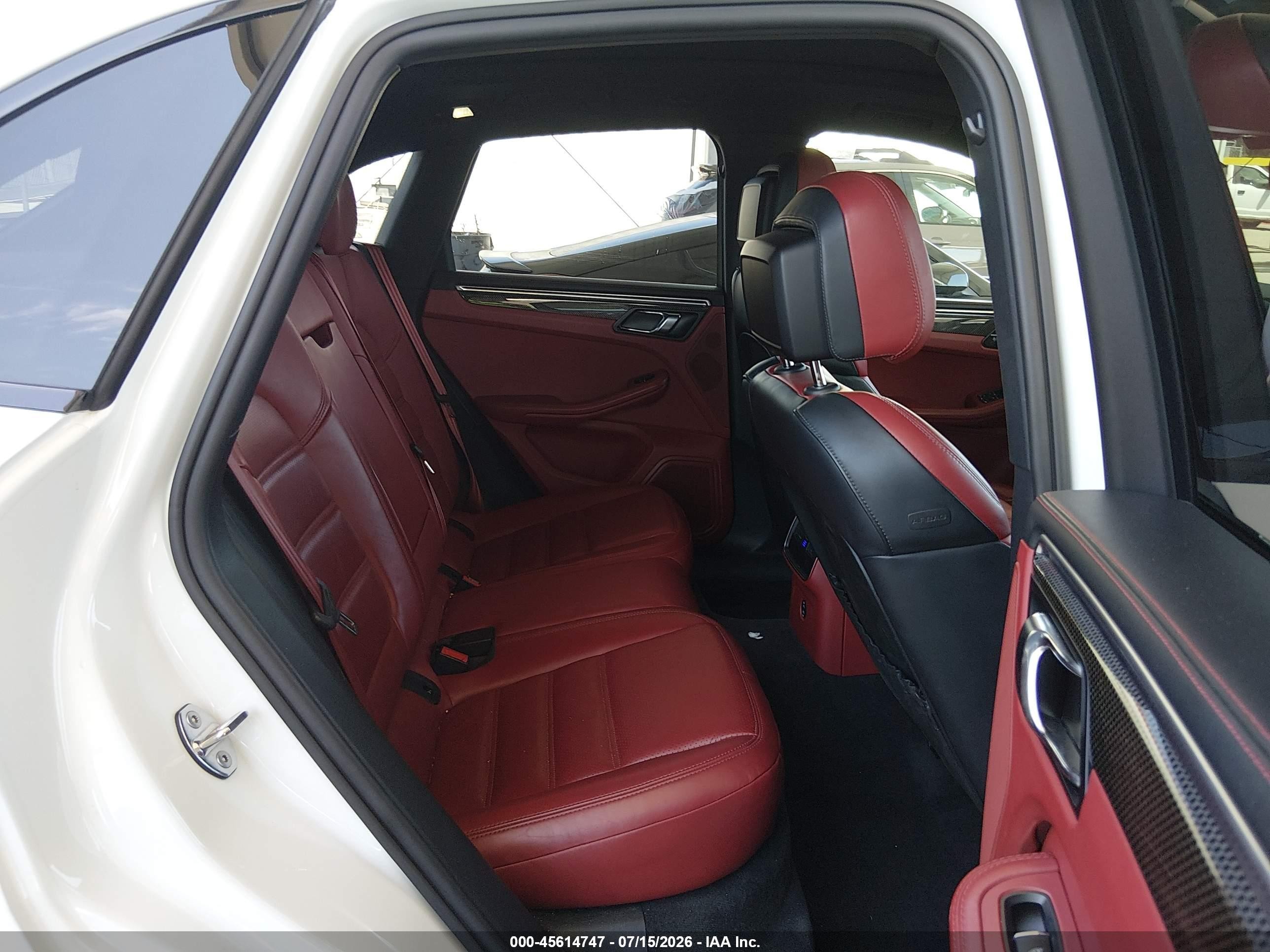 2024 Porsche Macan VIN WP1AF2A57RLB55342 IAAI salvage auction — Rear End, Salvage (California), sold $33,250 on 2026-08-17 (photo 8)