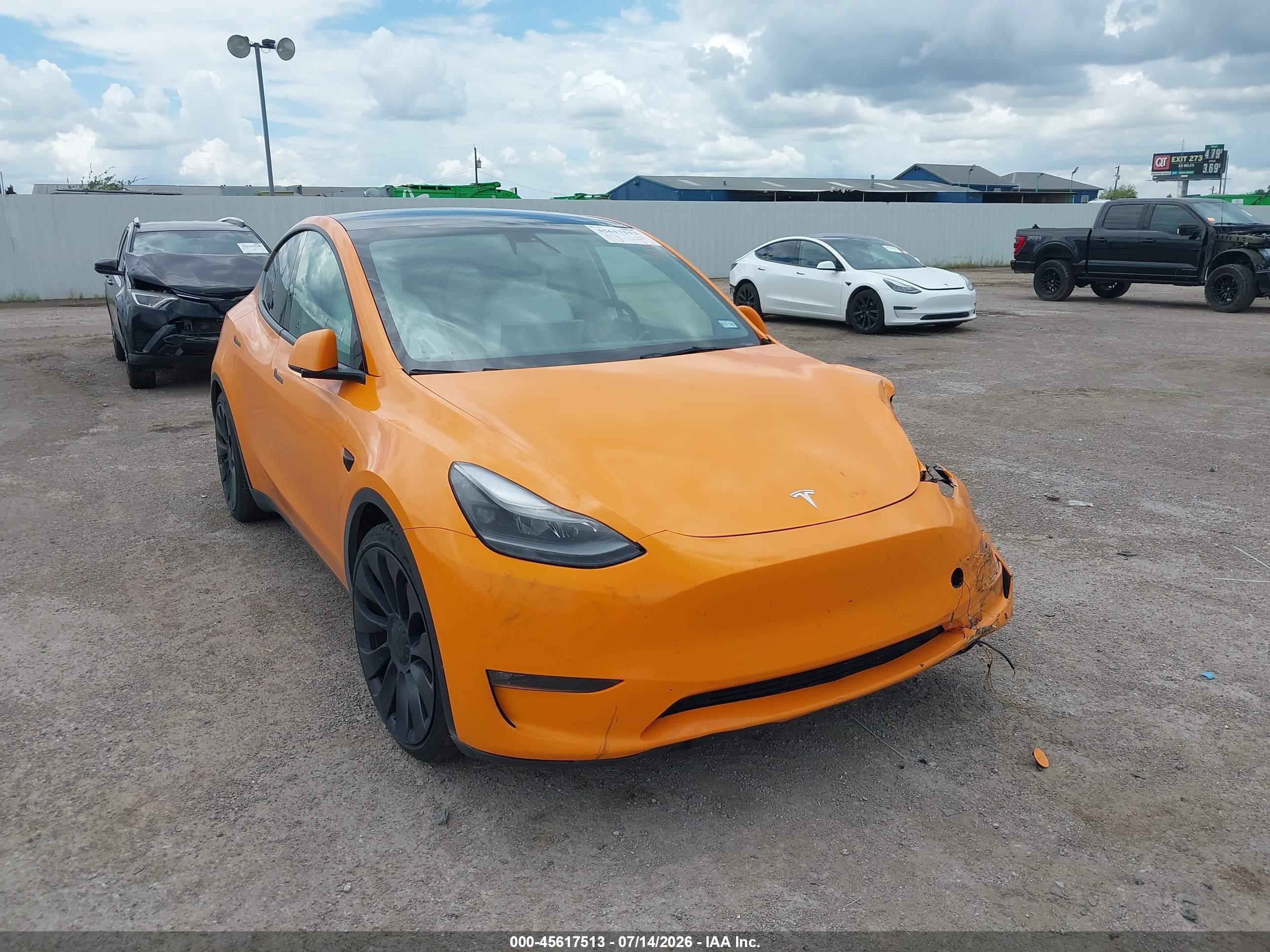 2021 Tesla Model Y VIN 5YJYGDEF7MF211626 — IAAI salvage auction photo