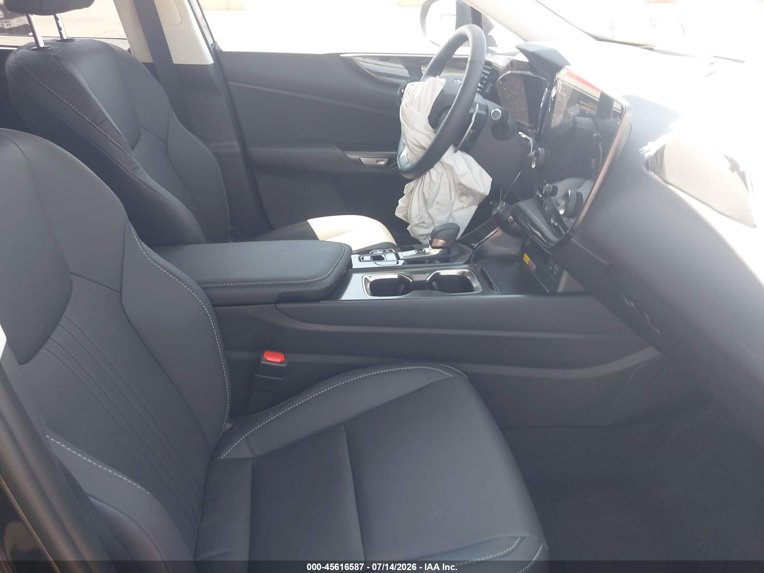 2026 Lexus Nx VIN 2T2GKCEZ8TC076704 IAAI salvage auction — Unknown, Salvage (California), sold $22,000 on 2026-08-10 (photo 5)