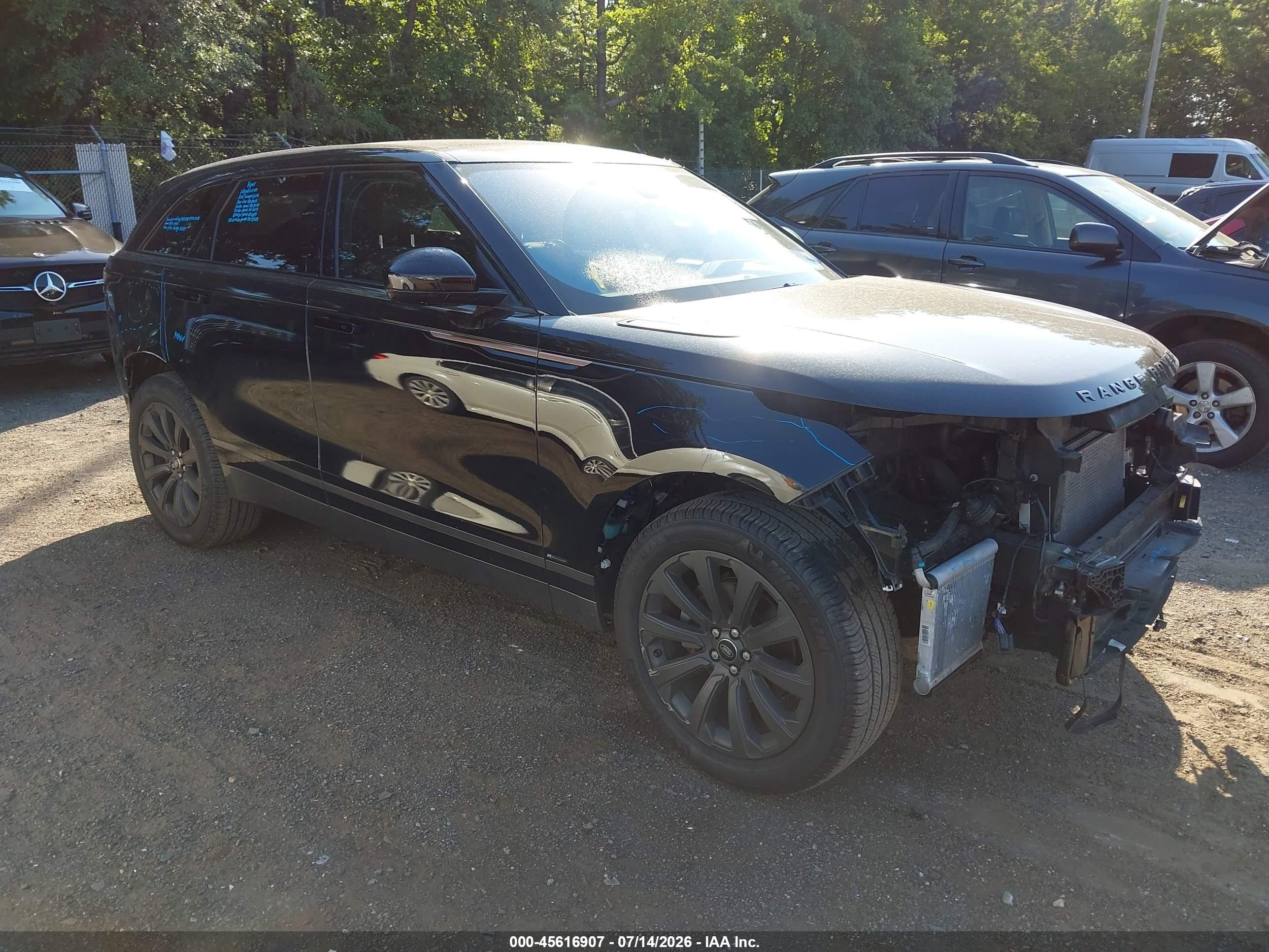 2018 Land Rover Range Rover Velar VIN SALYL2RXXJA719279 — IAAI salvage auction photo