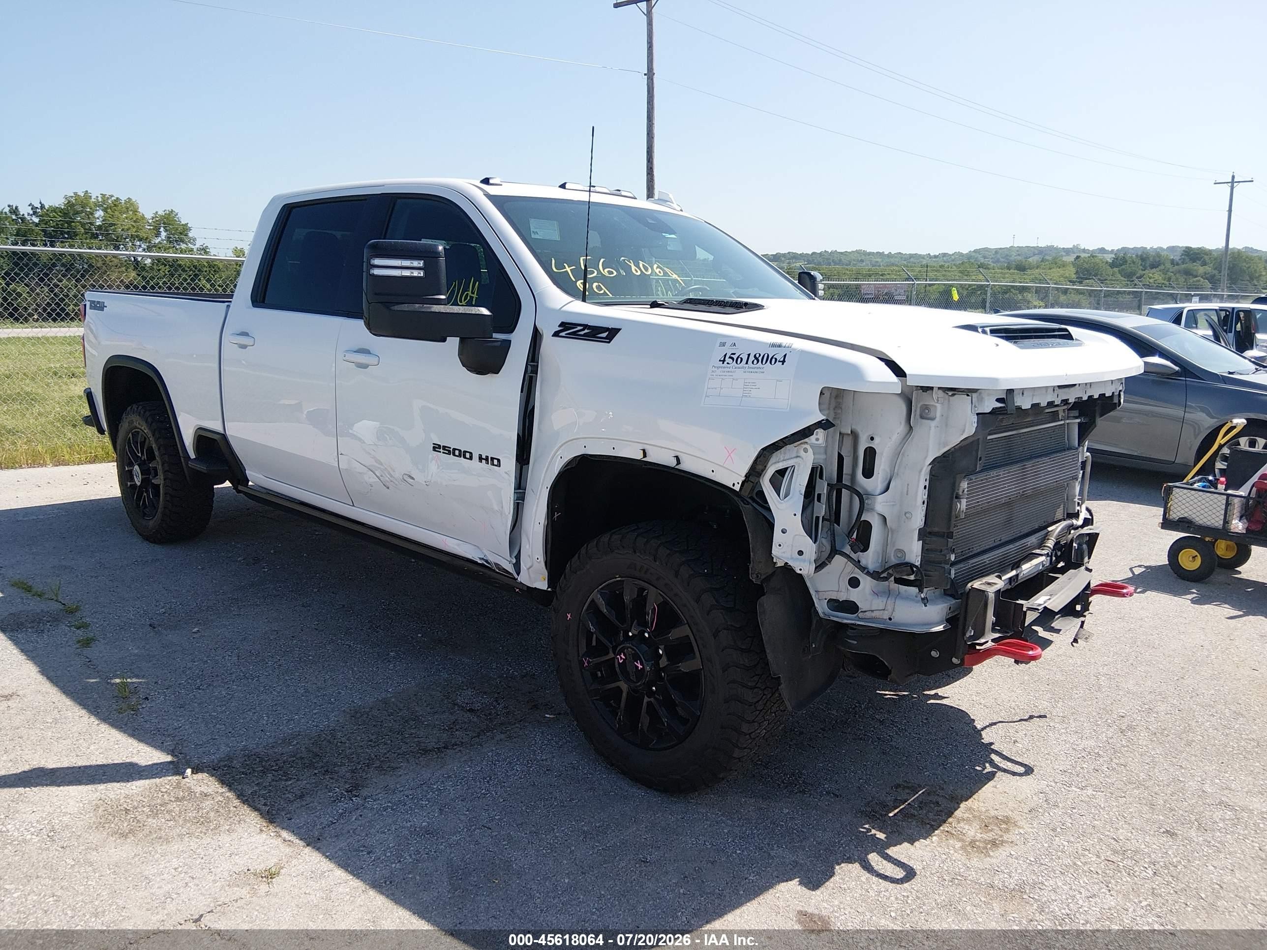 2025 Chevrolet Silverado 2500 VIN 2GC4KPEY8S1144440 — IAAI salvage auction photo