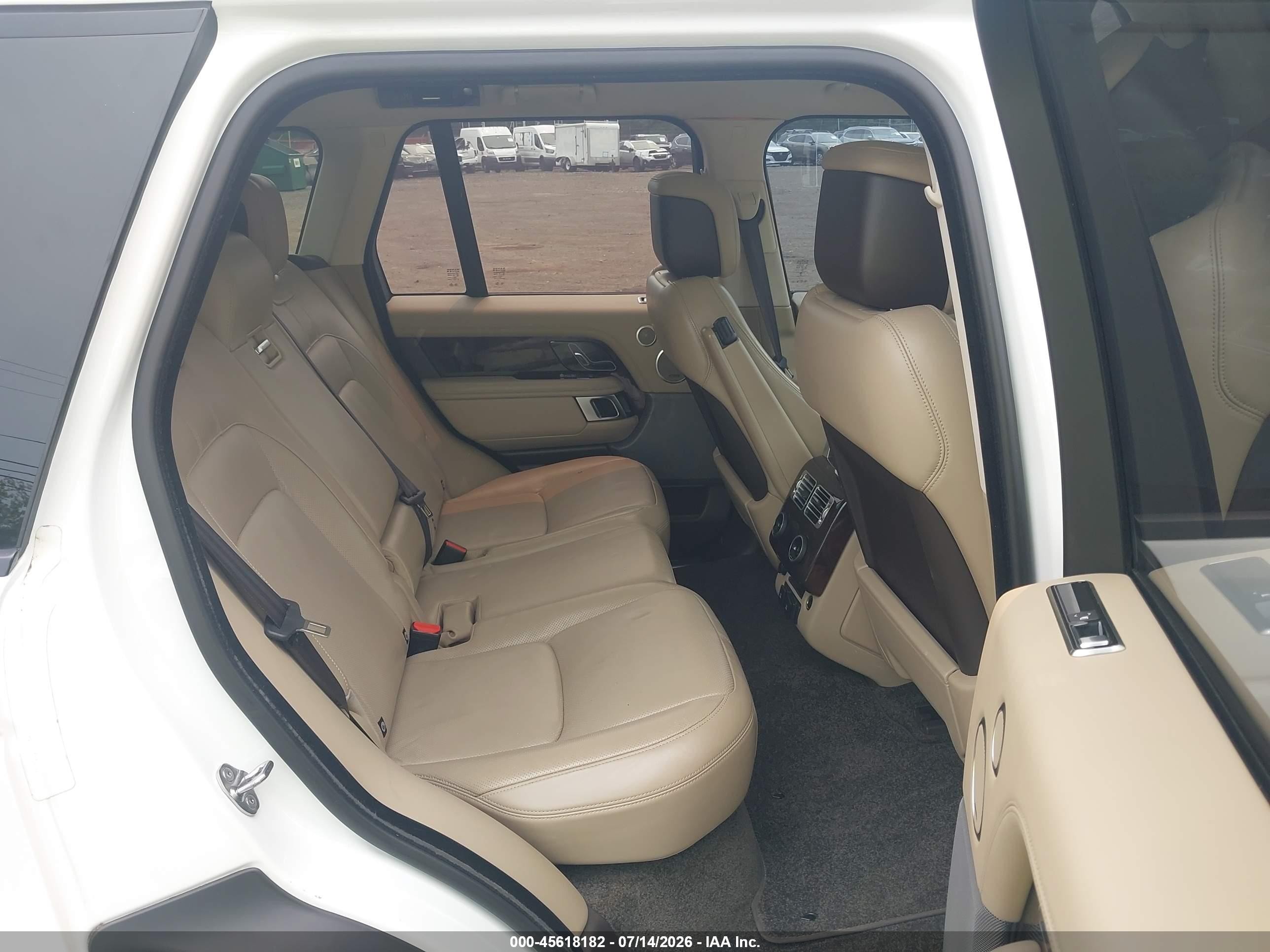 2018 Land Rover Range Rover VIN SALGS2RE3JA503898 IAAI salvage auction — Water/Flood, Salvage (Idaho), sold $7,300 on 2026-09-12 (photo 8)