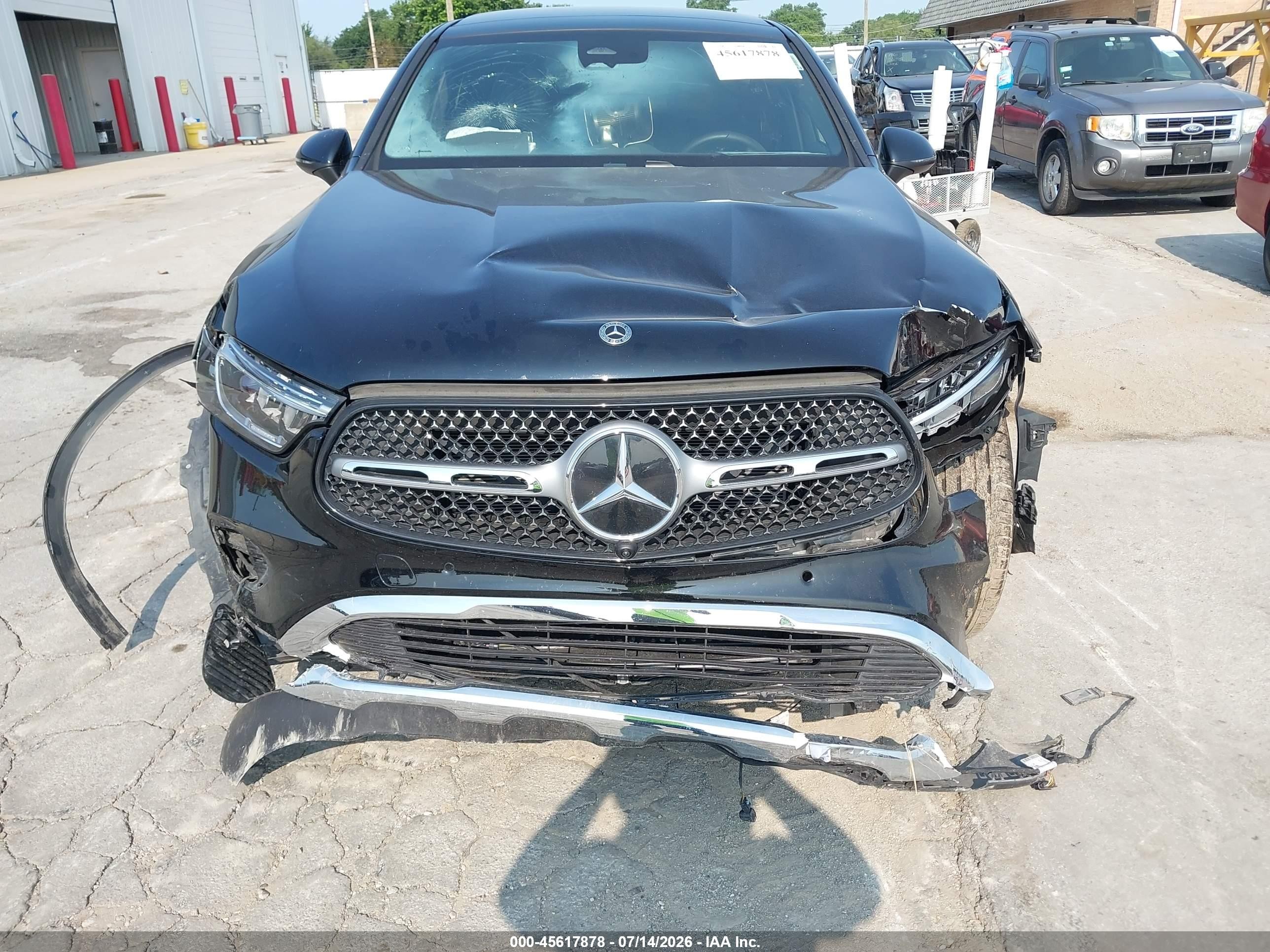 2026 Mercedes-Benz GLC-Class VIN W1NKJ4HBXTF488483 IAAI salvage auction — Front End, Salvage (Illinois), sold $28,500 on 2026-09-12 (photo 6)