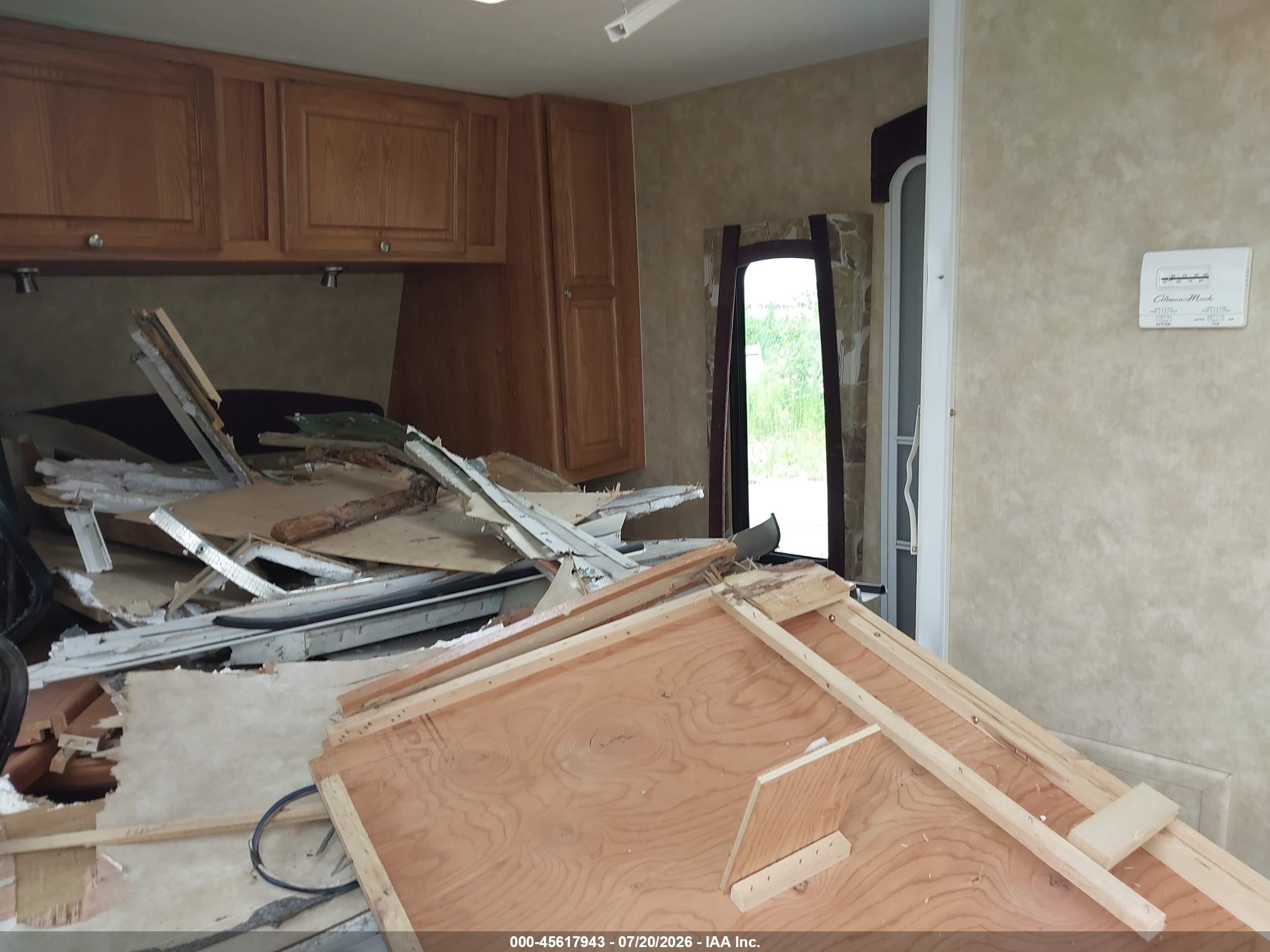 2008 Jayco Other VIN 1UJBJ02M481JF0555 IAAI salvage auction — Unknown, Clear (Michigan), sold $100 on 2026-09-17 (photo 7)